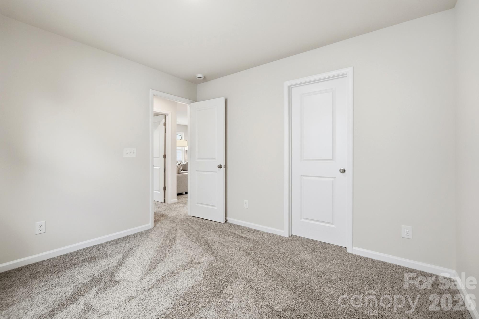 2718 Phoenix Court Property Photo 39