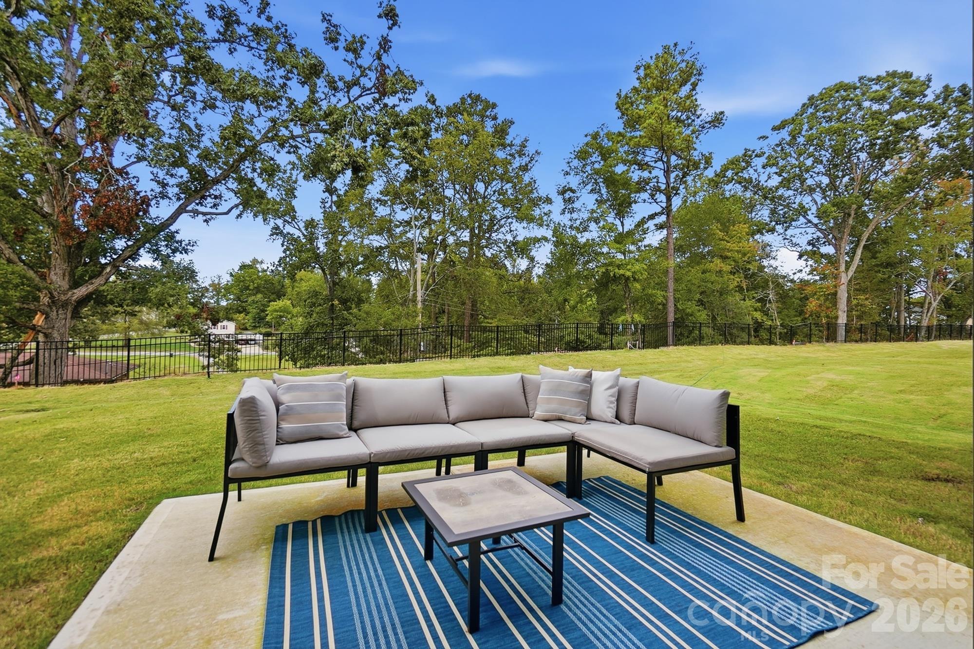 2718 Phoenix Court Property Photo 40