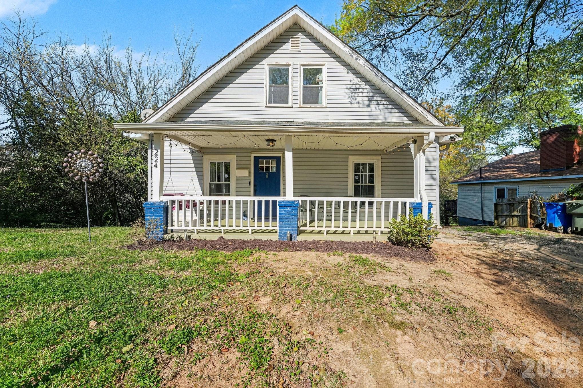 224 E Catawba Avenue Property Photo 1