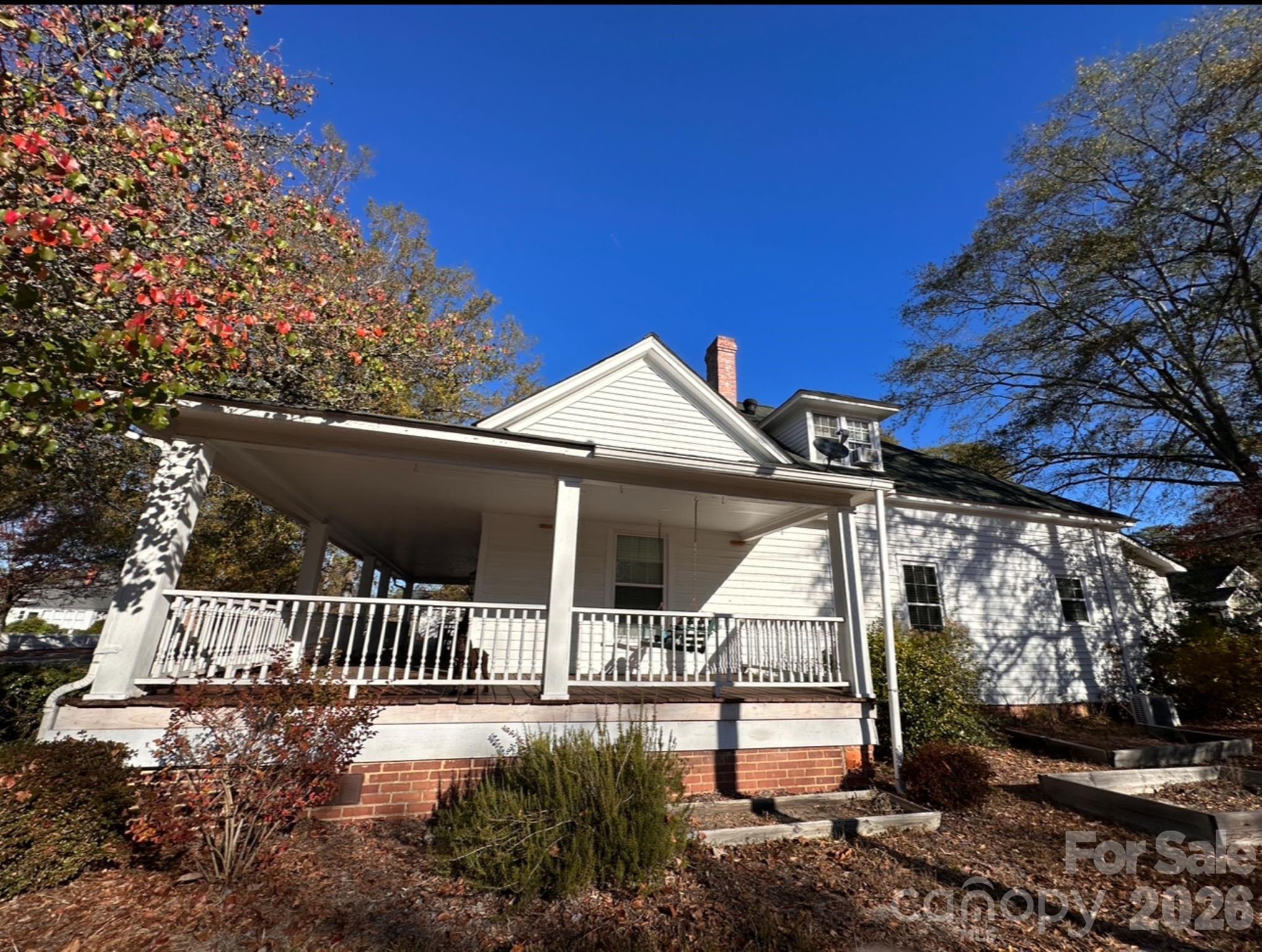 215 S Matson Street Property Photo 3