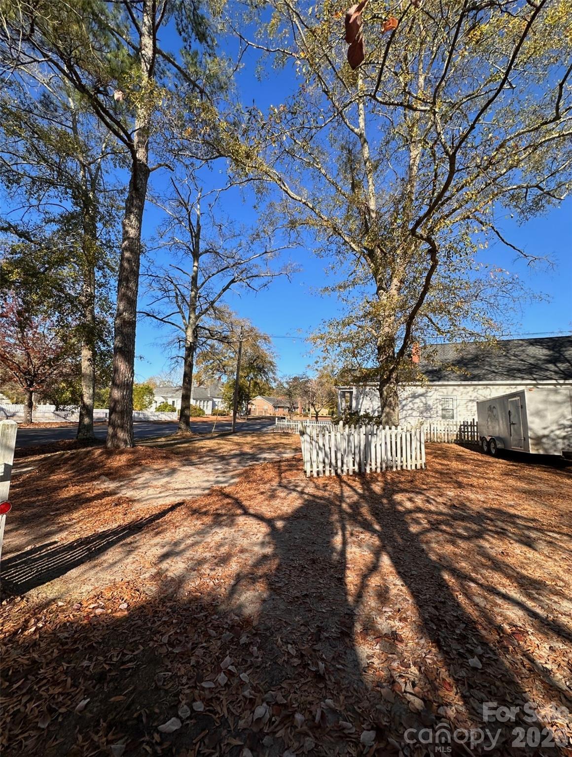 215 S Matson Street Property Photo 6
