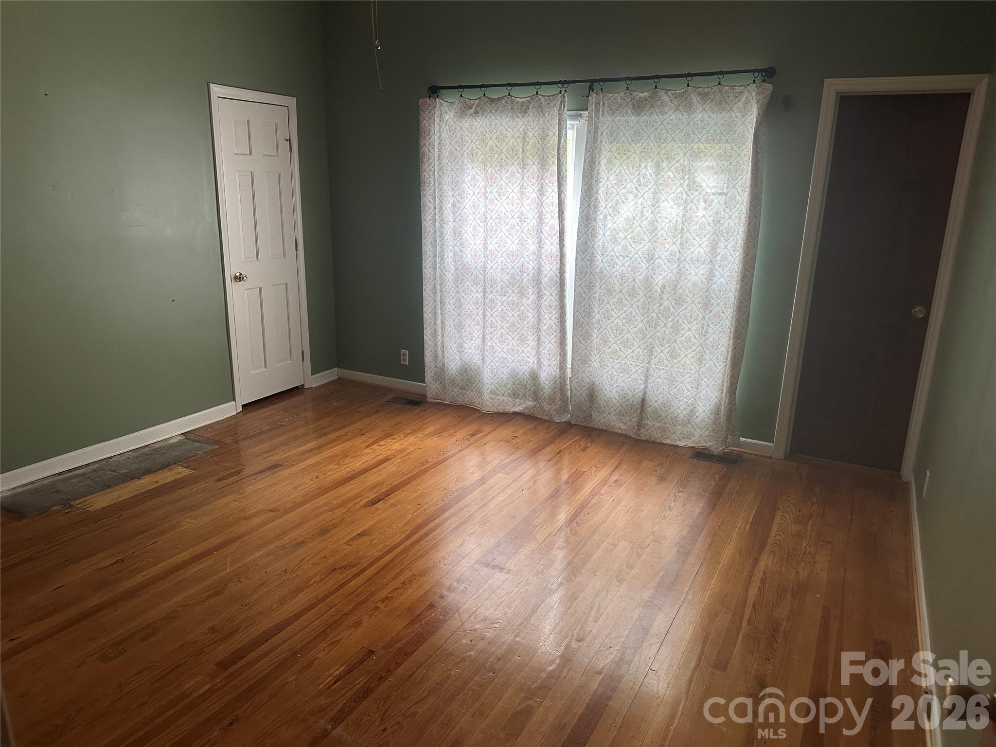 215 S Matson Street Property Photo 16