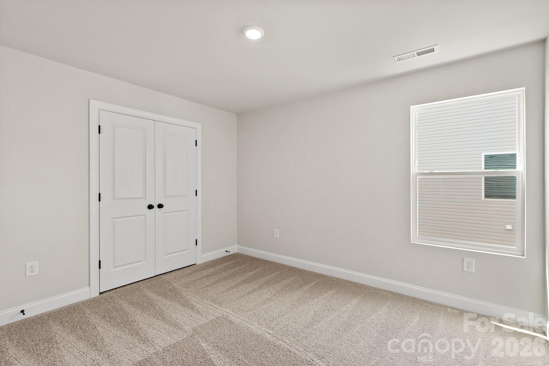 3325 Yorkshire Drive Property Photo 15
