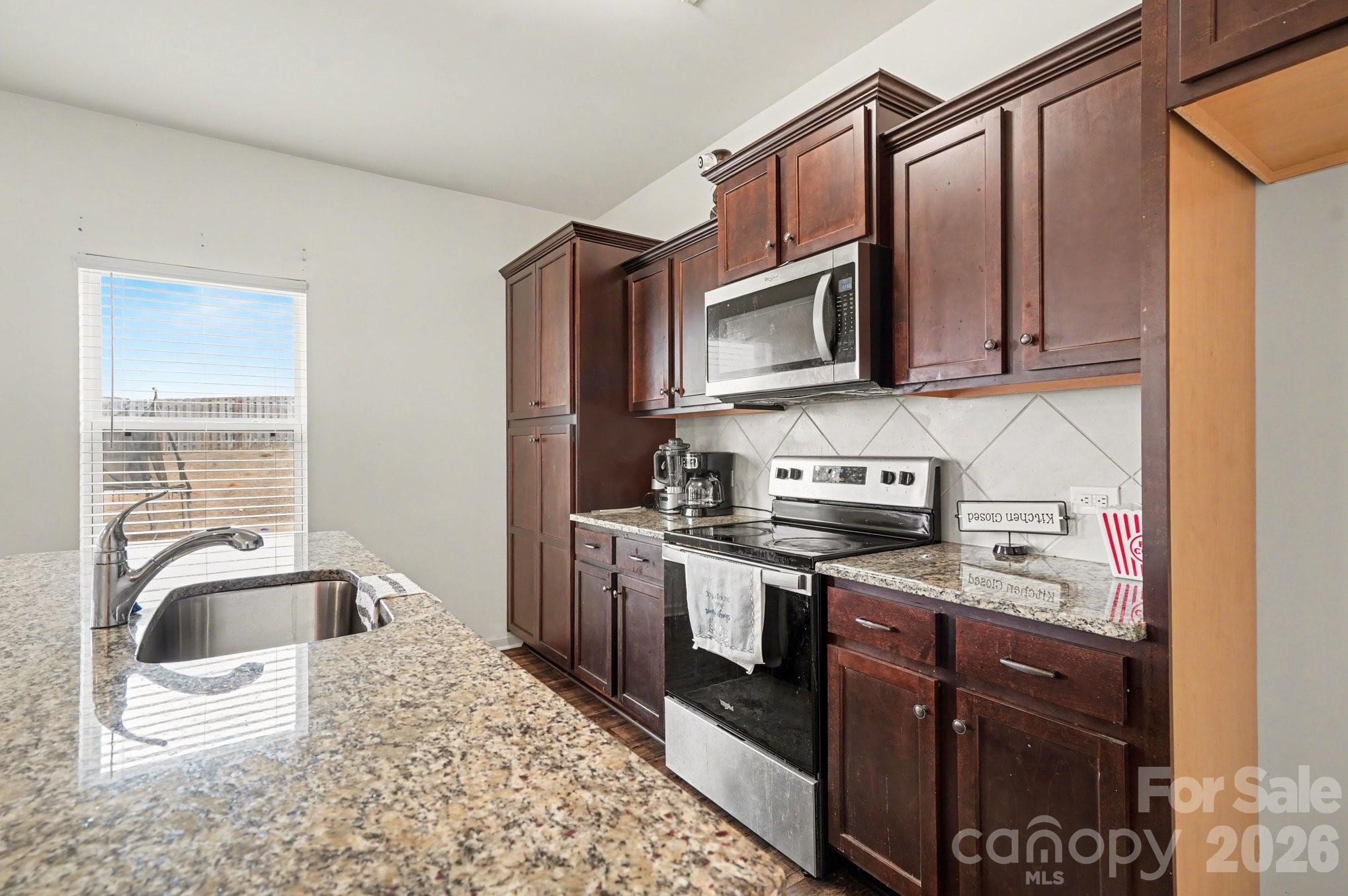 113 Buoy Lane Property Photo 10