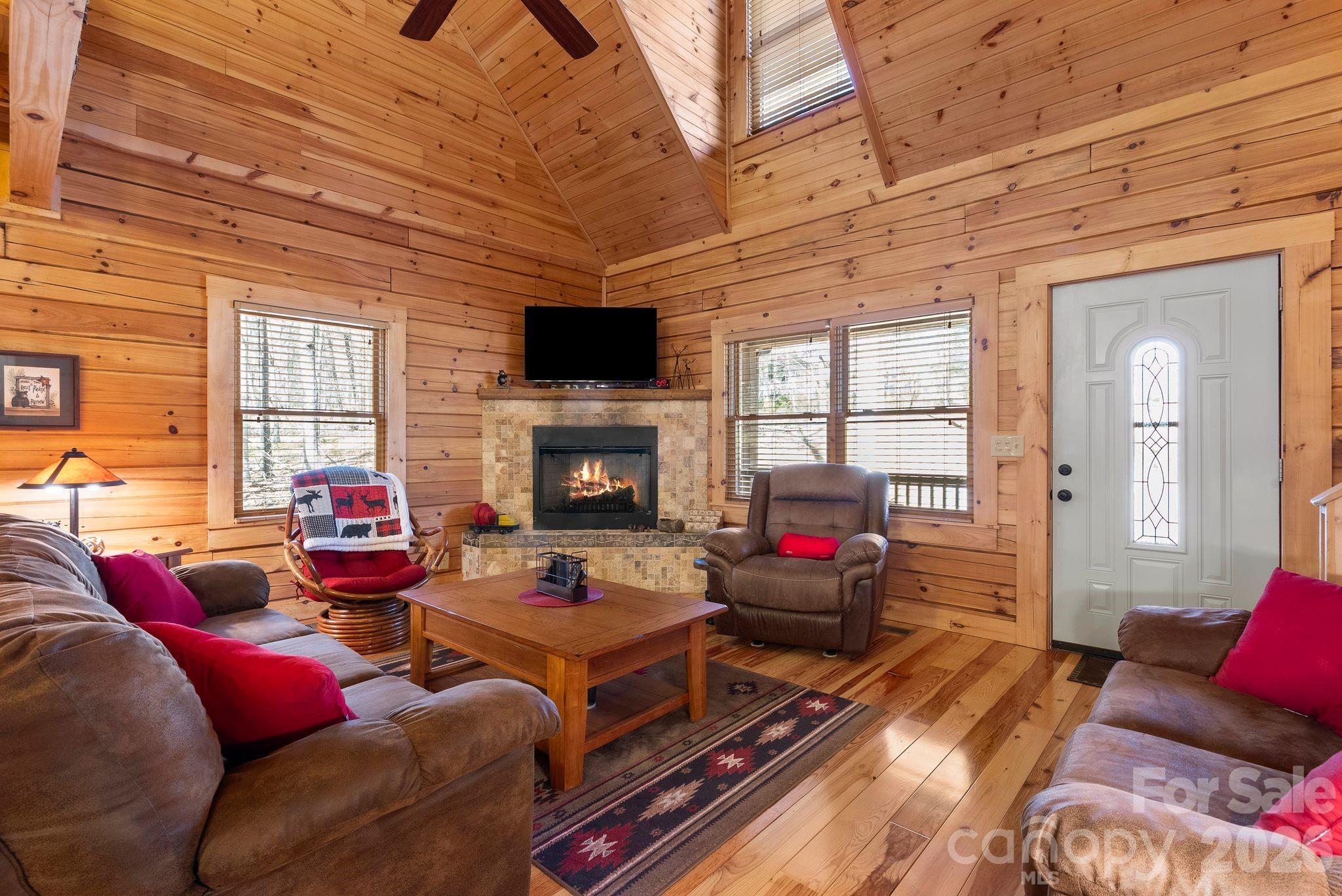130 S Chatem Court Property Photo 6