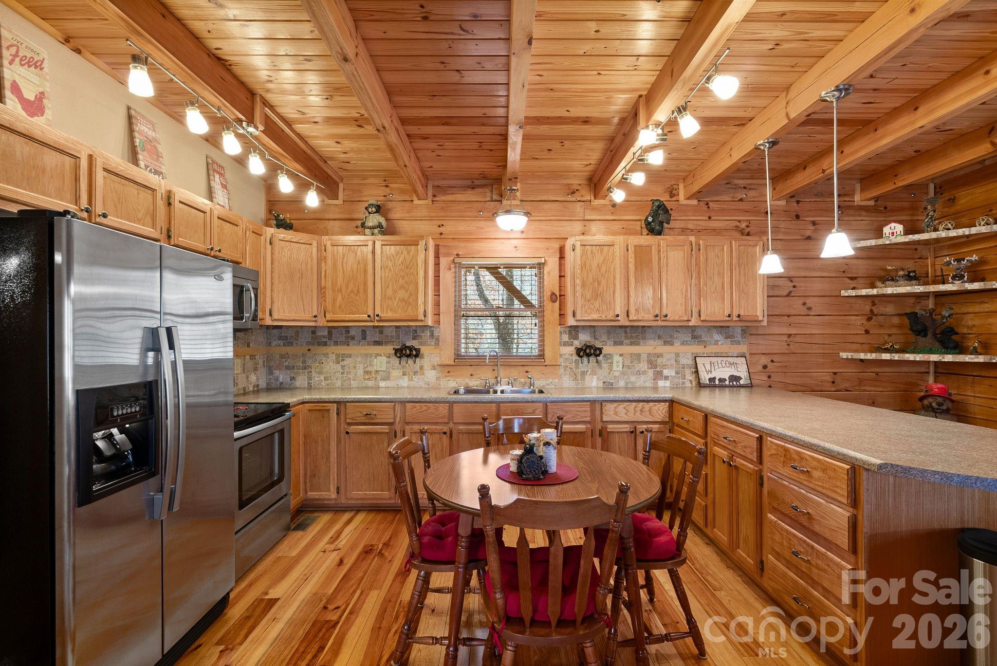130 S Chatem Court Property Photo 14