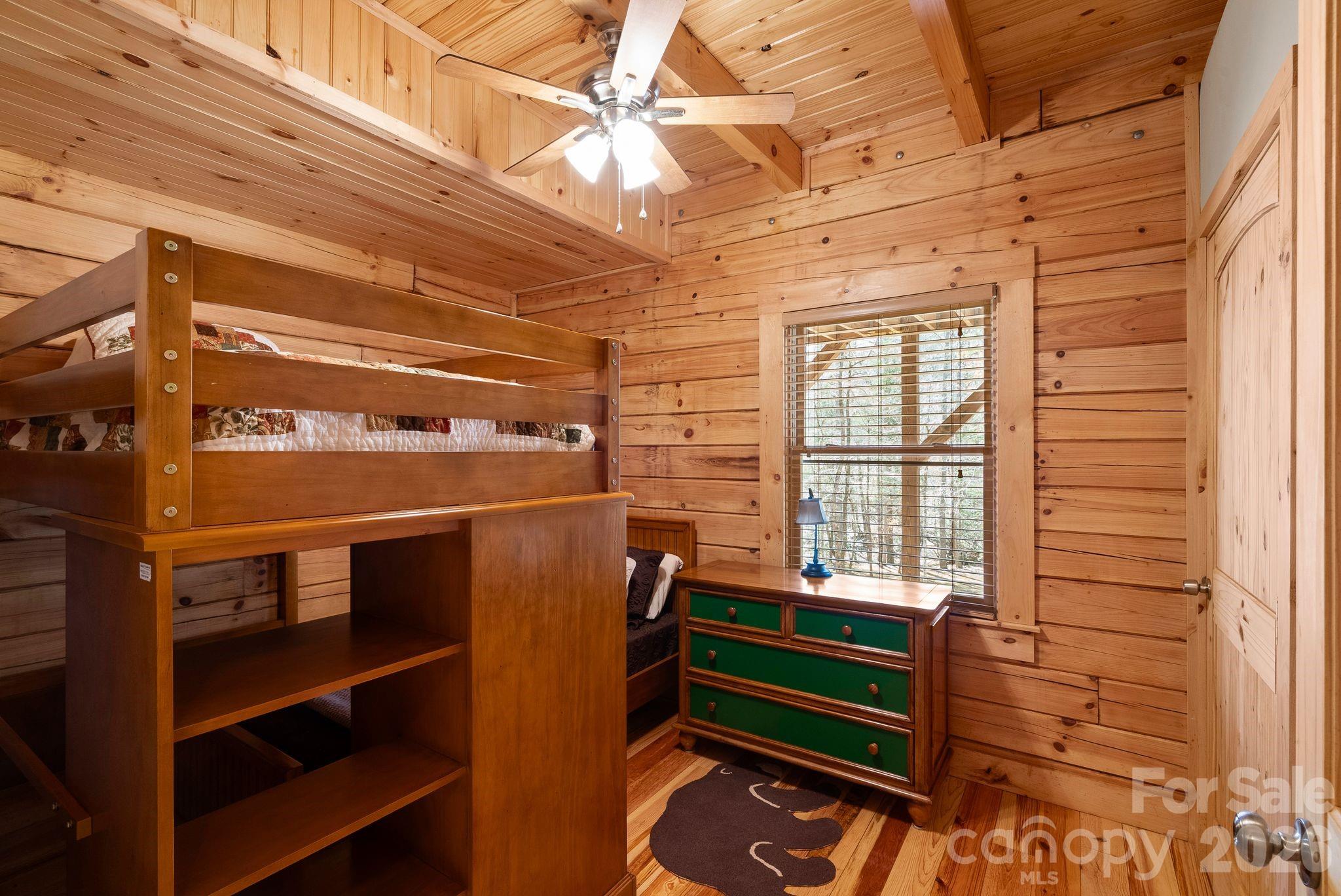 130 S Chatem Court Property Photo 16