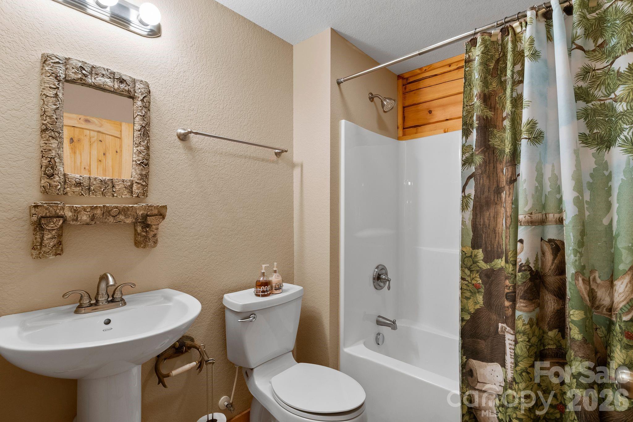 130 S Chatem Court Property Photo 17
