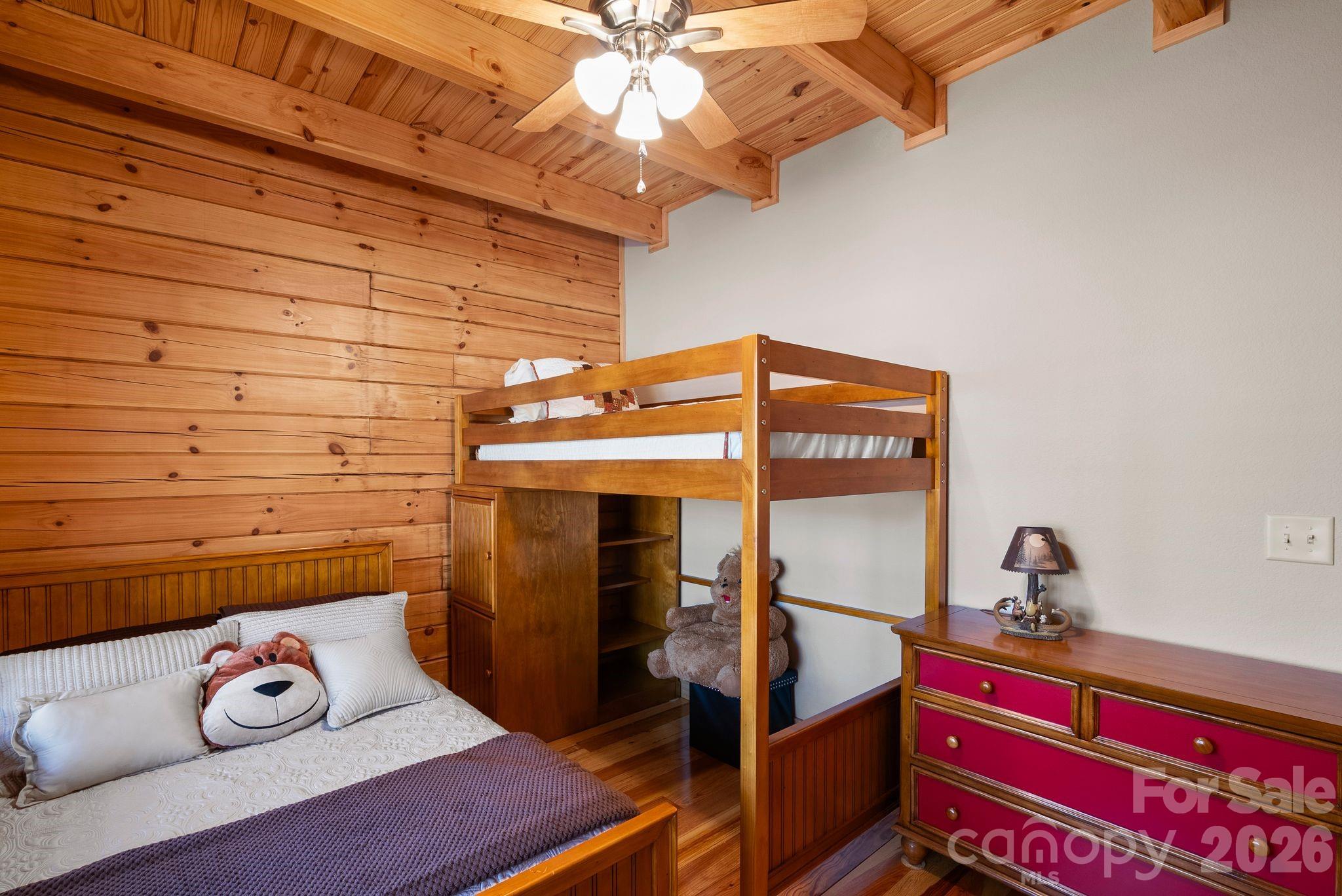 130 S Chatem Court Property Photo 18