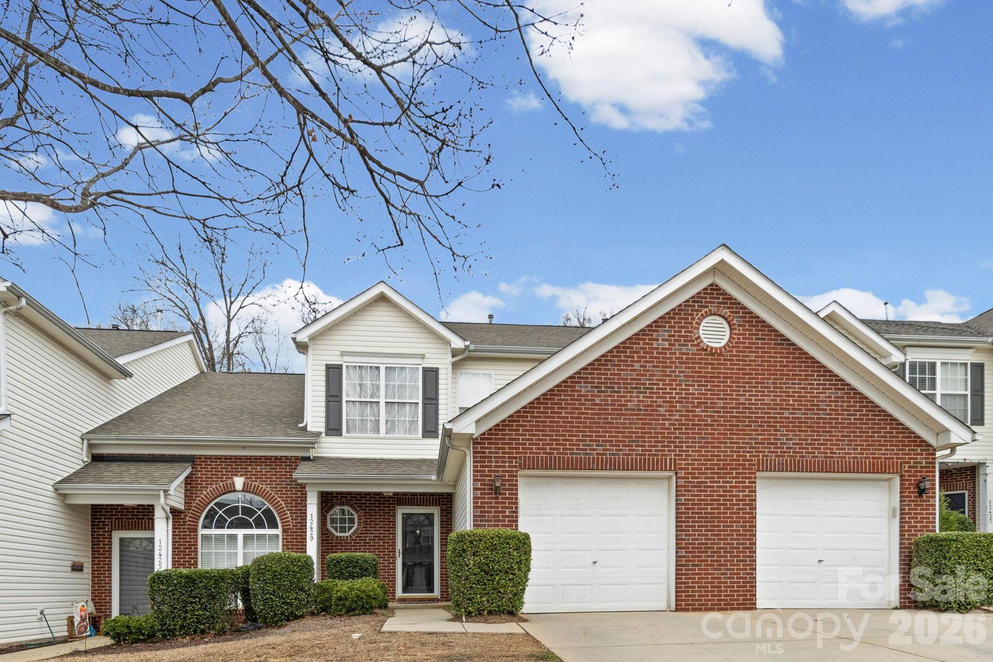 12429 Stratfield Place Circle Property Photo 1