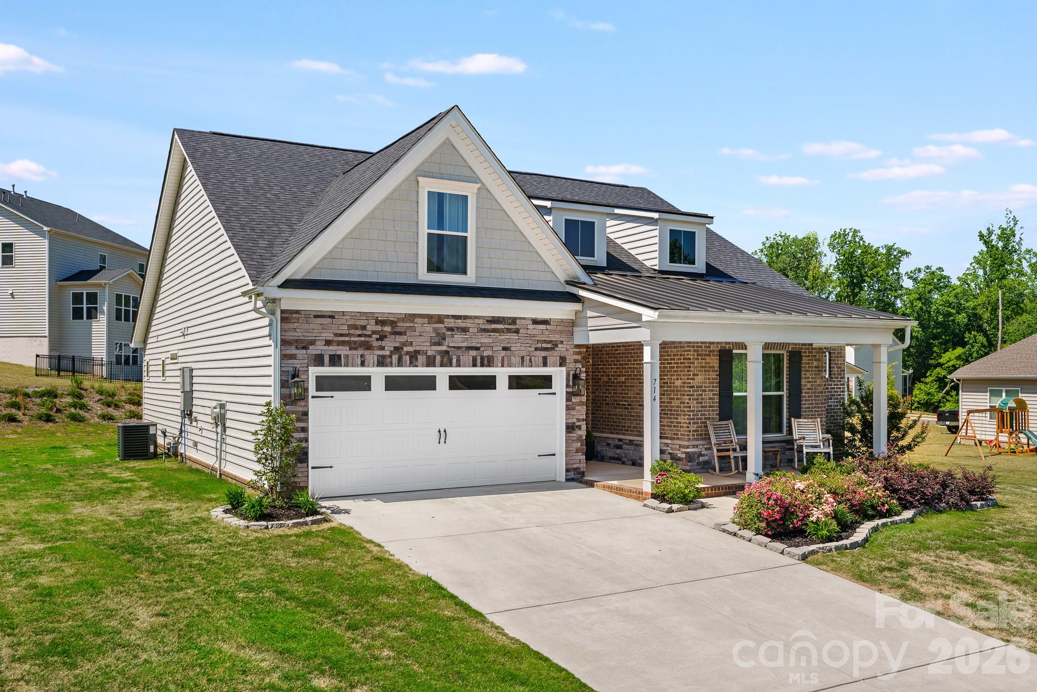 714 Sawgrass Ridge Court Property Photo 2