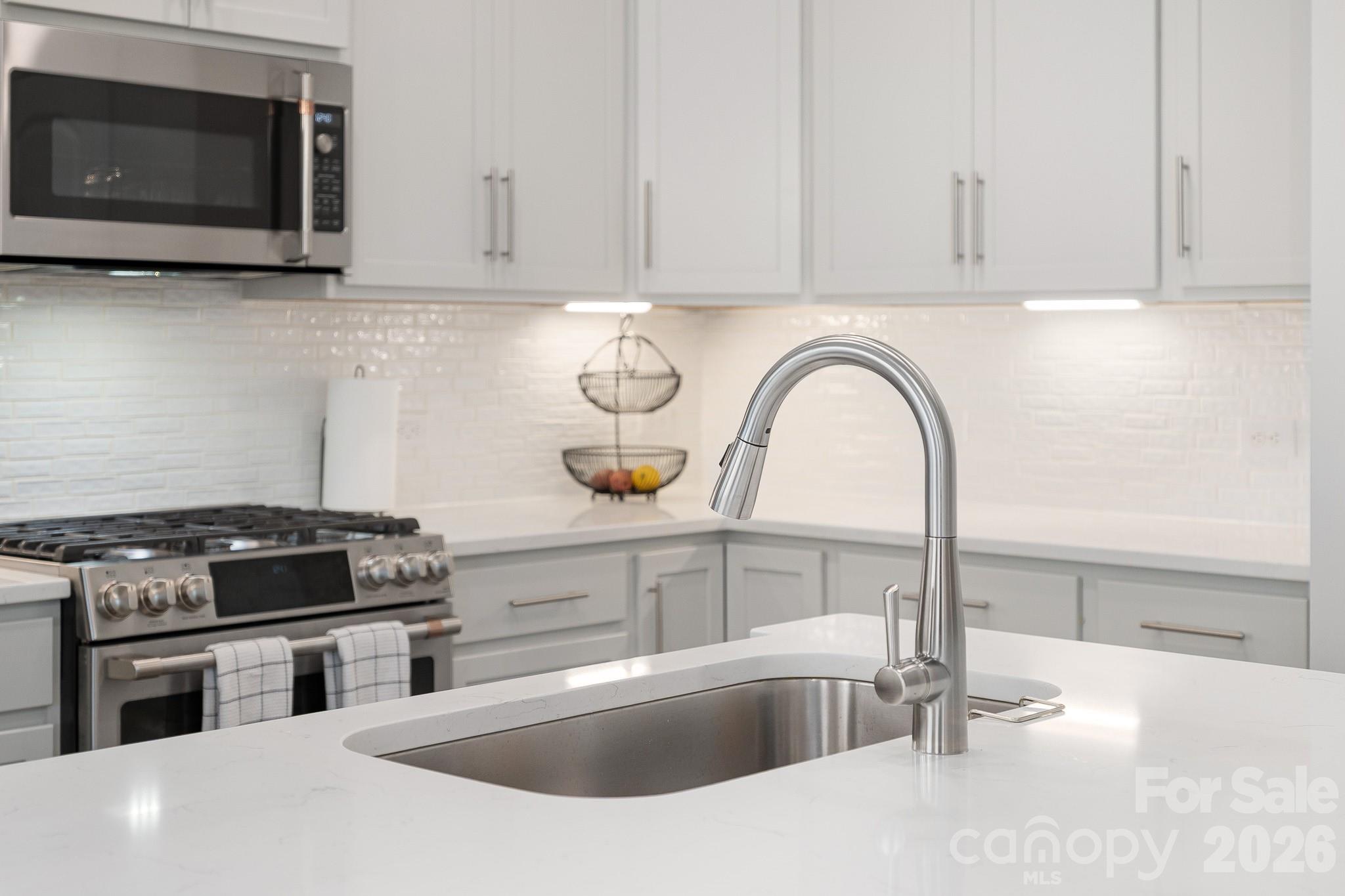 714 Sawgrass Ridge Court Property Photo 7