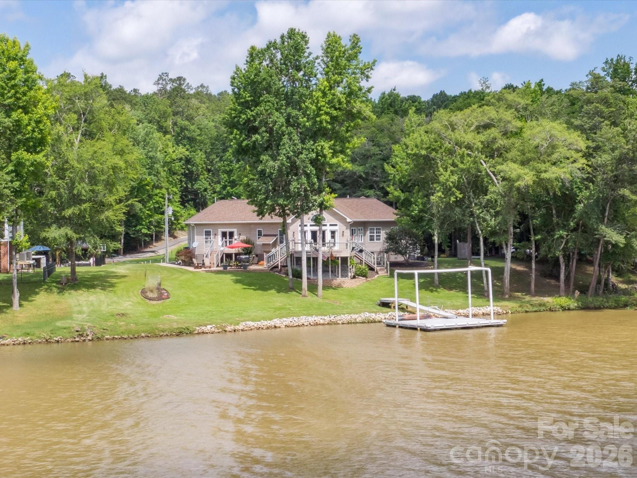 887 Living Waters Drive Property Photo 3