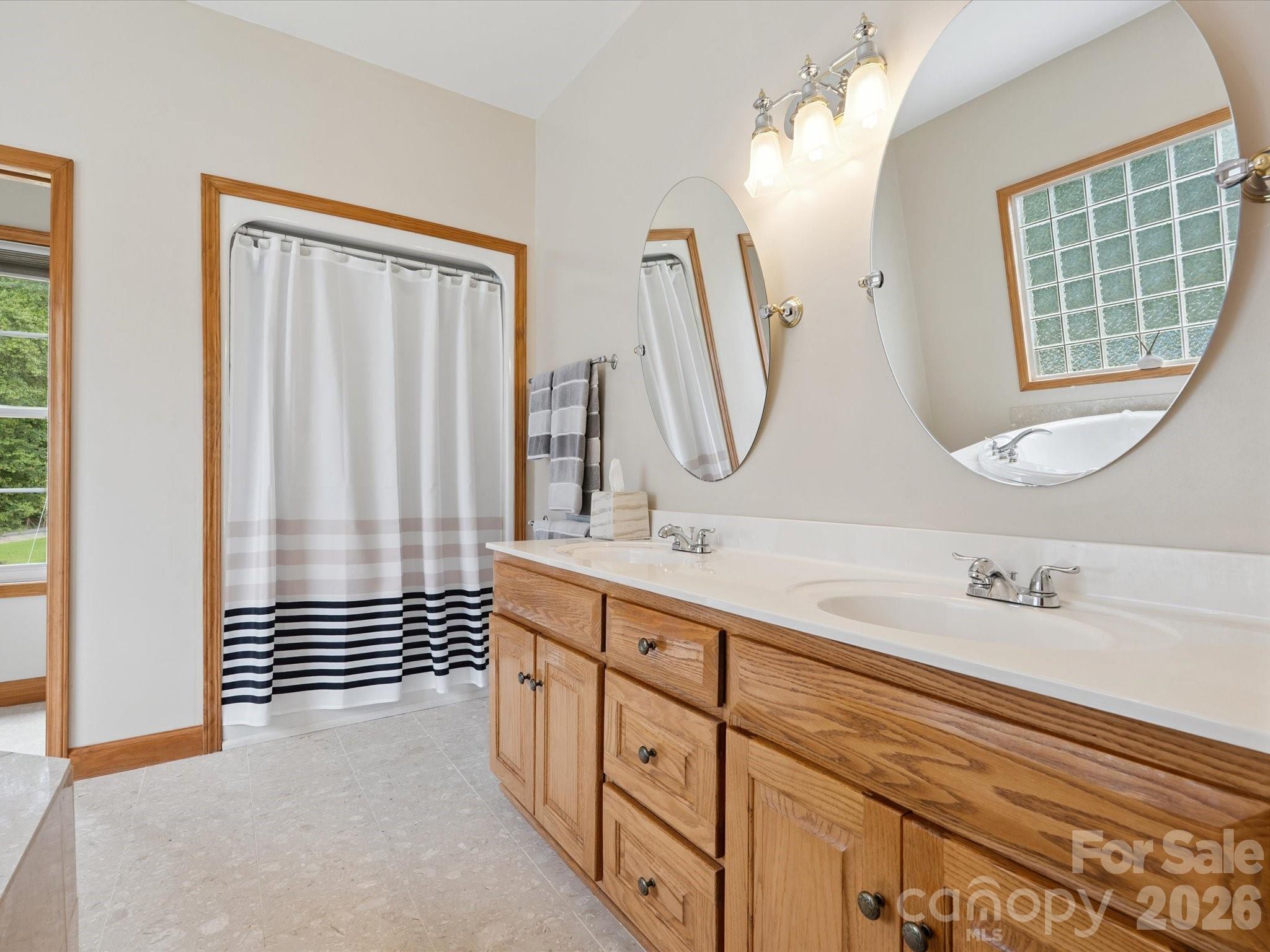 887 Living Waters Drive Property Photo 8