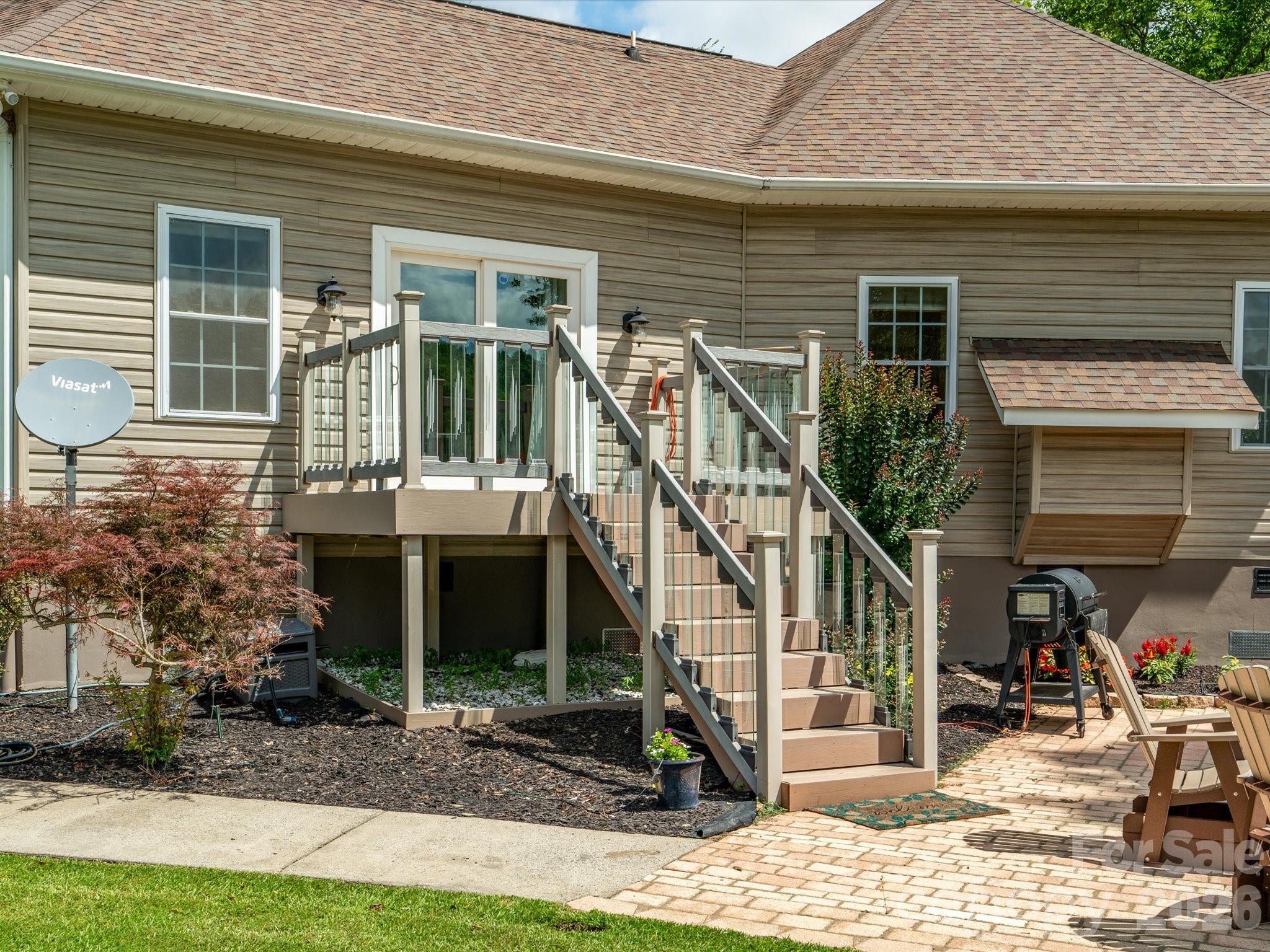 887 Living Waters Drive Property Photo 32