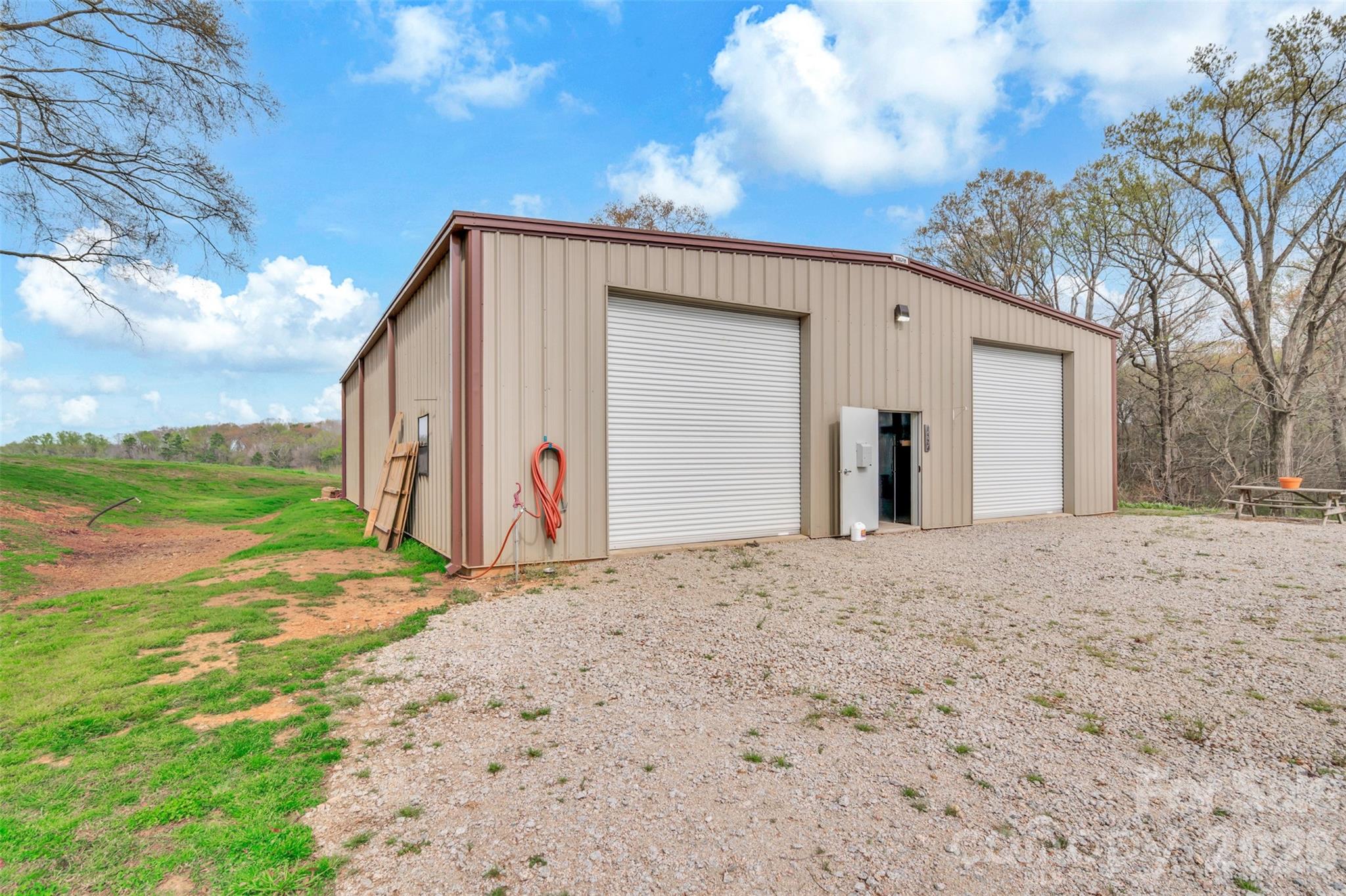 1524 Old Lawyers Road Property Photo 4