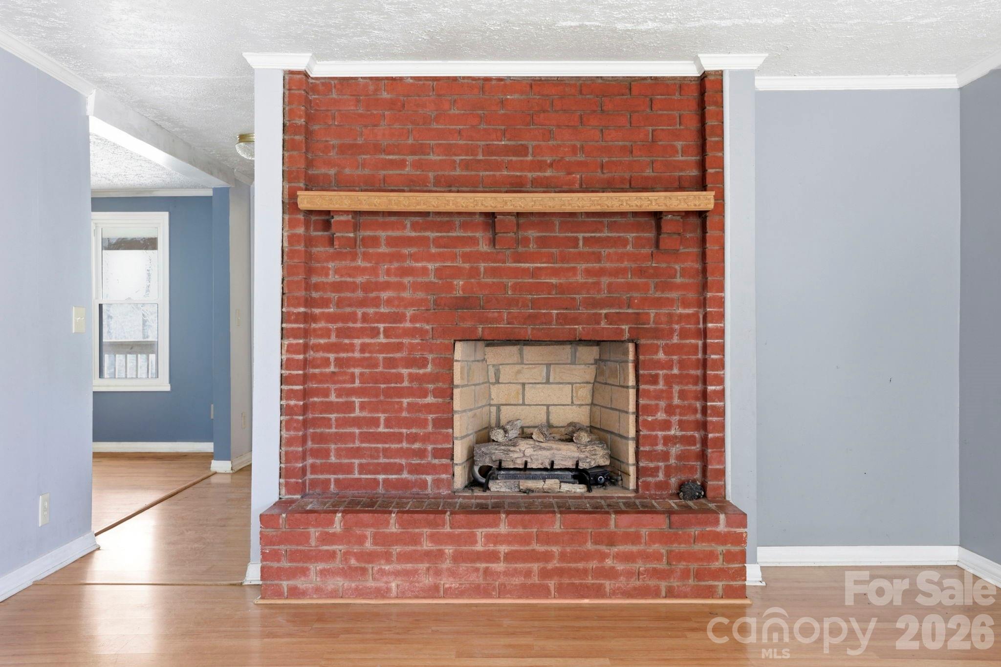 180 Whispering Pines Drive Property Photo 10