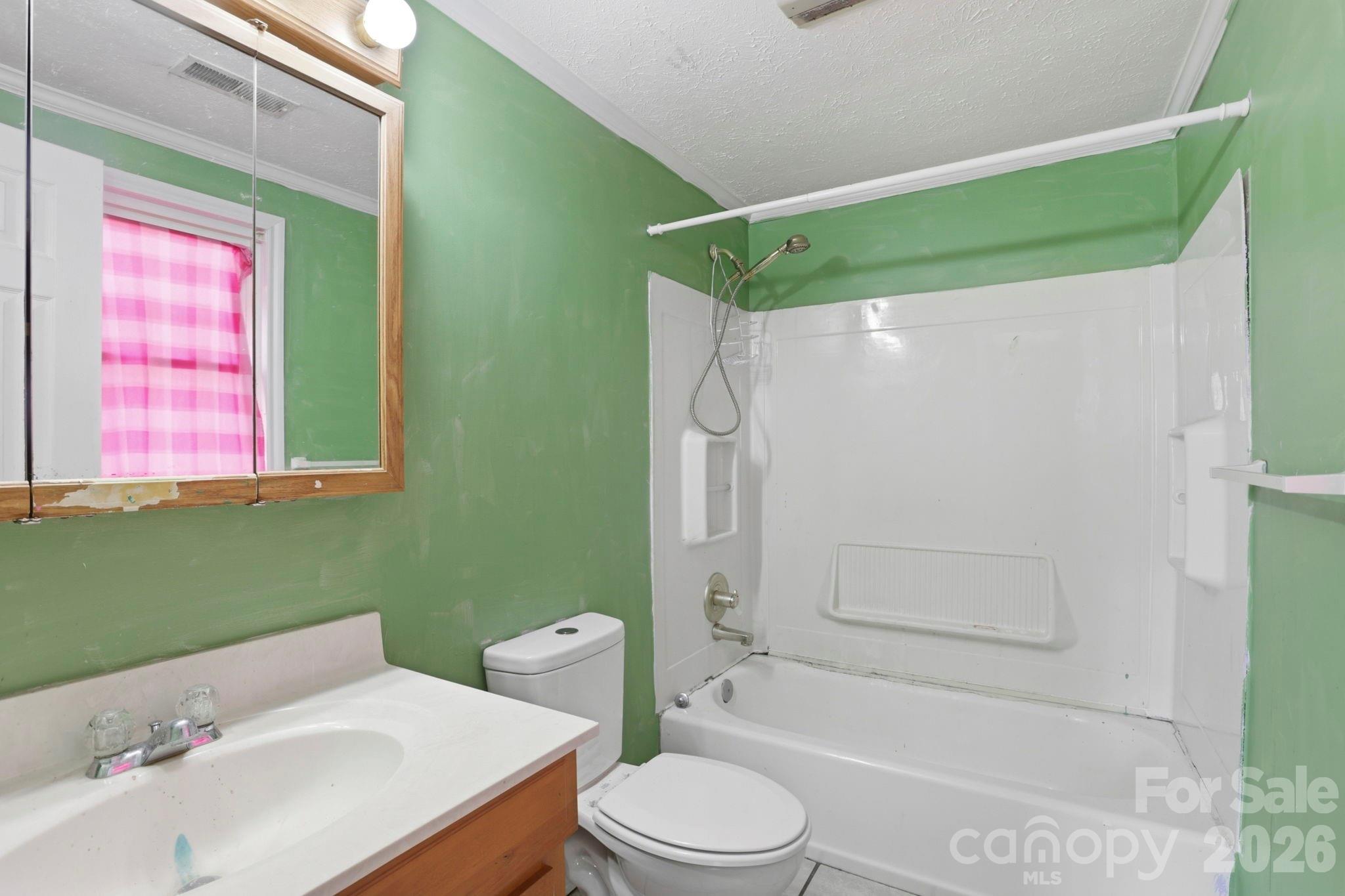 180 Whispering Pines Drive Property Photo 15