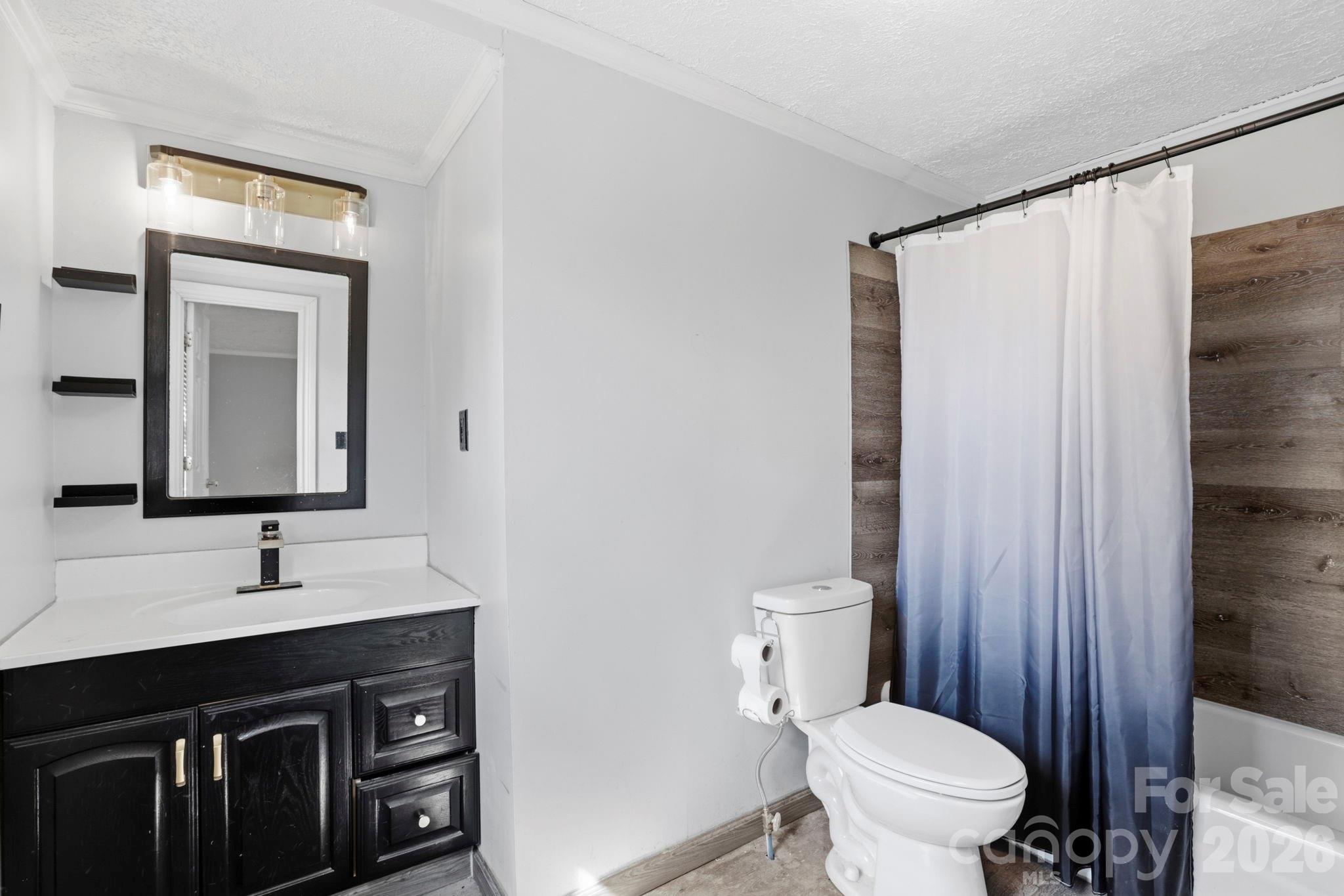 180 Whispering Pines Drive Property Photo 19