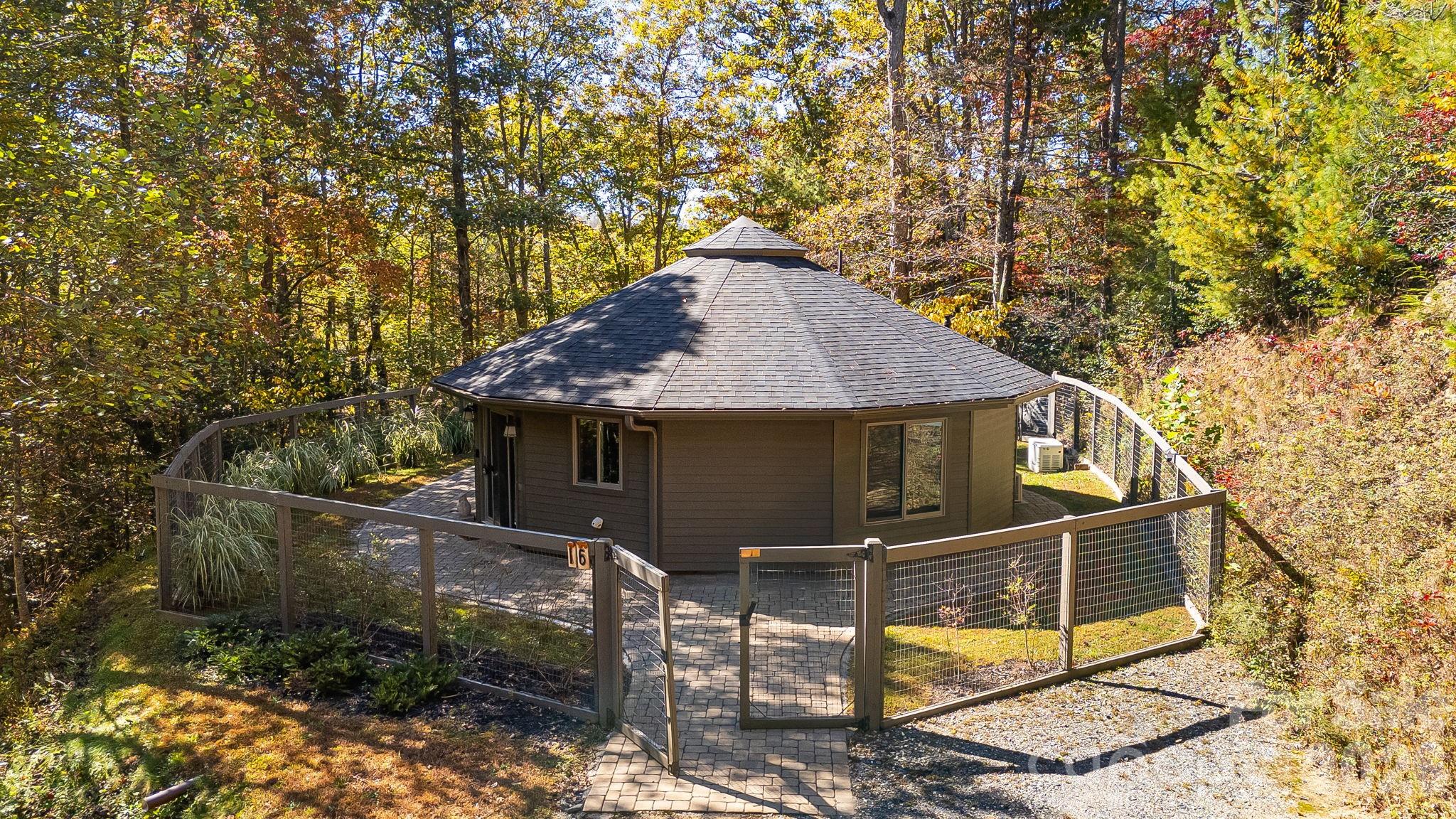 16 Caddis Court Property Photo 1