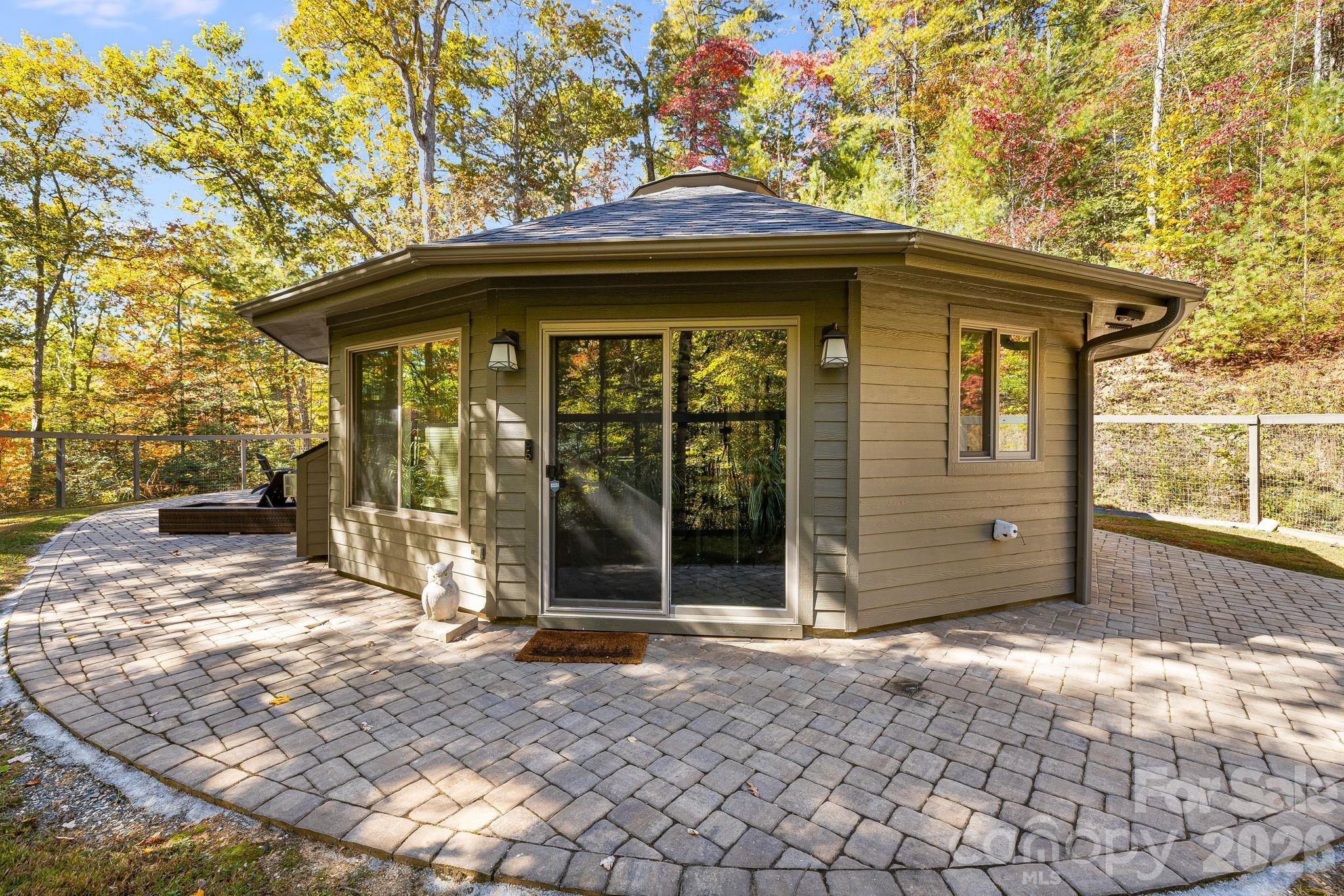 16 Caddis Court Property Photo 3