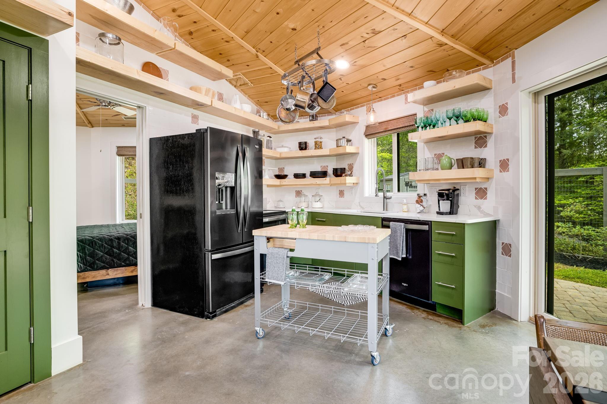 16 Caddis Court Property Photo 6