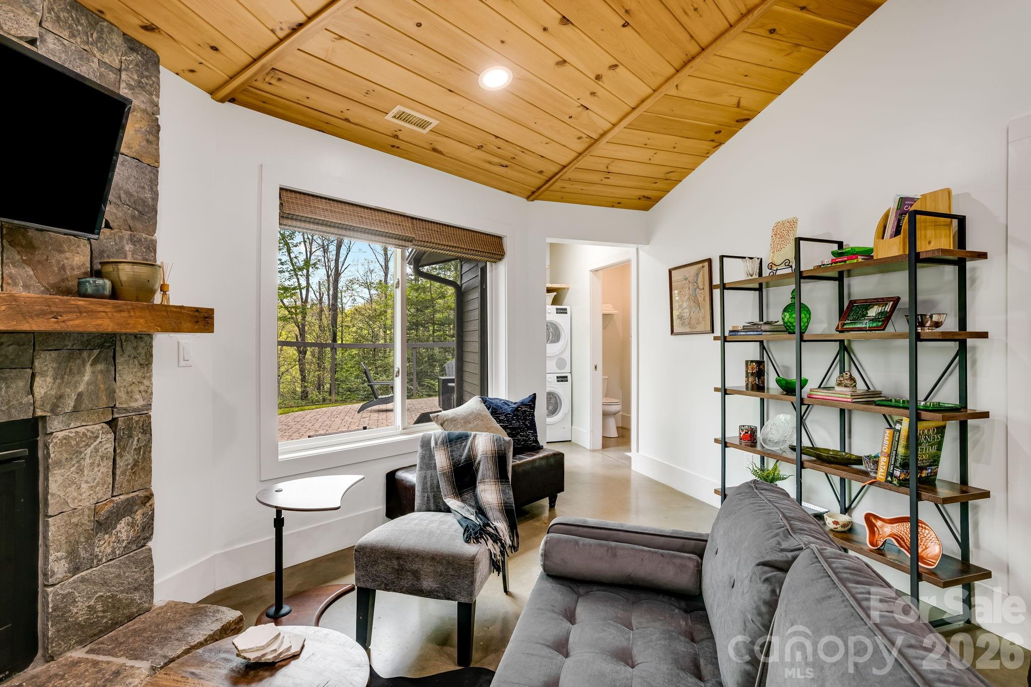 16 Caddis Court Property Photo 14