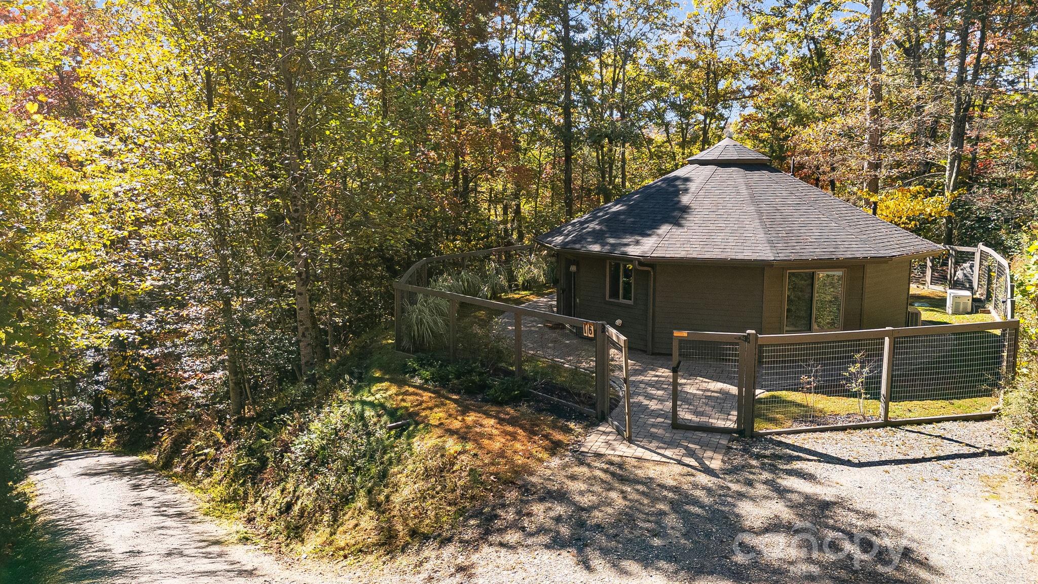 16 Caddis Court Property Photo 33