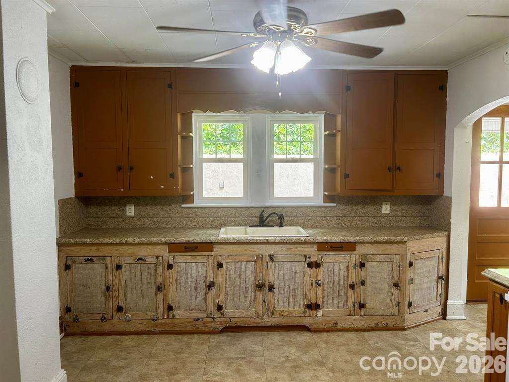 404 Huffman Street Property Photo 10