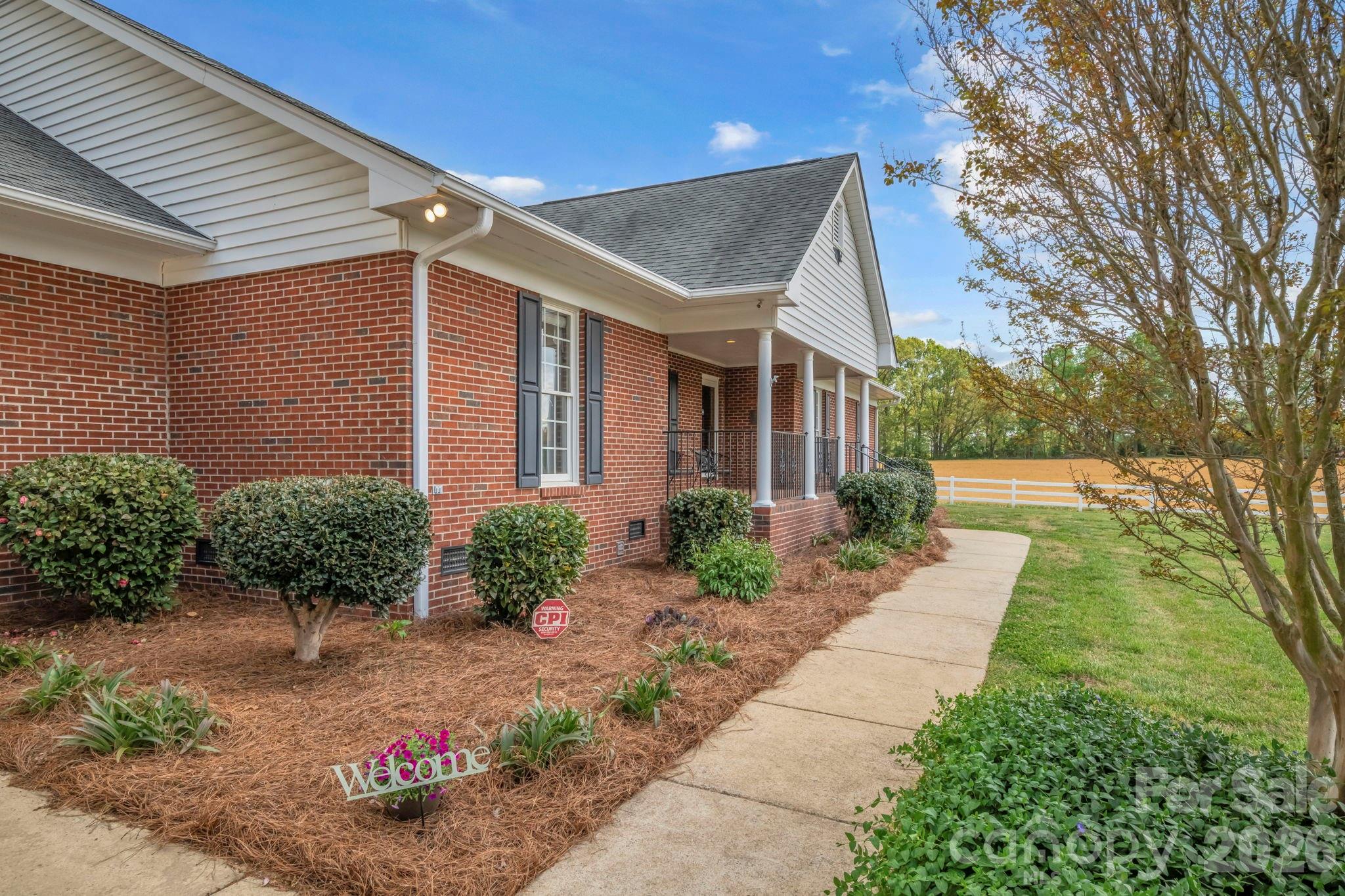 824 N Forest Hills School Road Property Photo 11