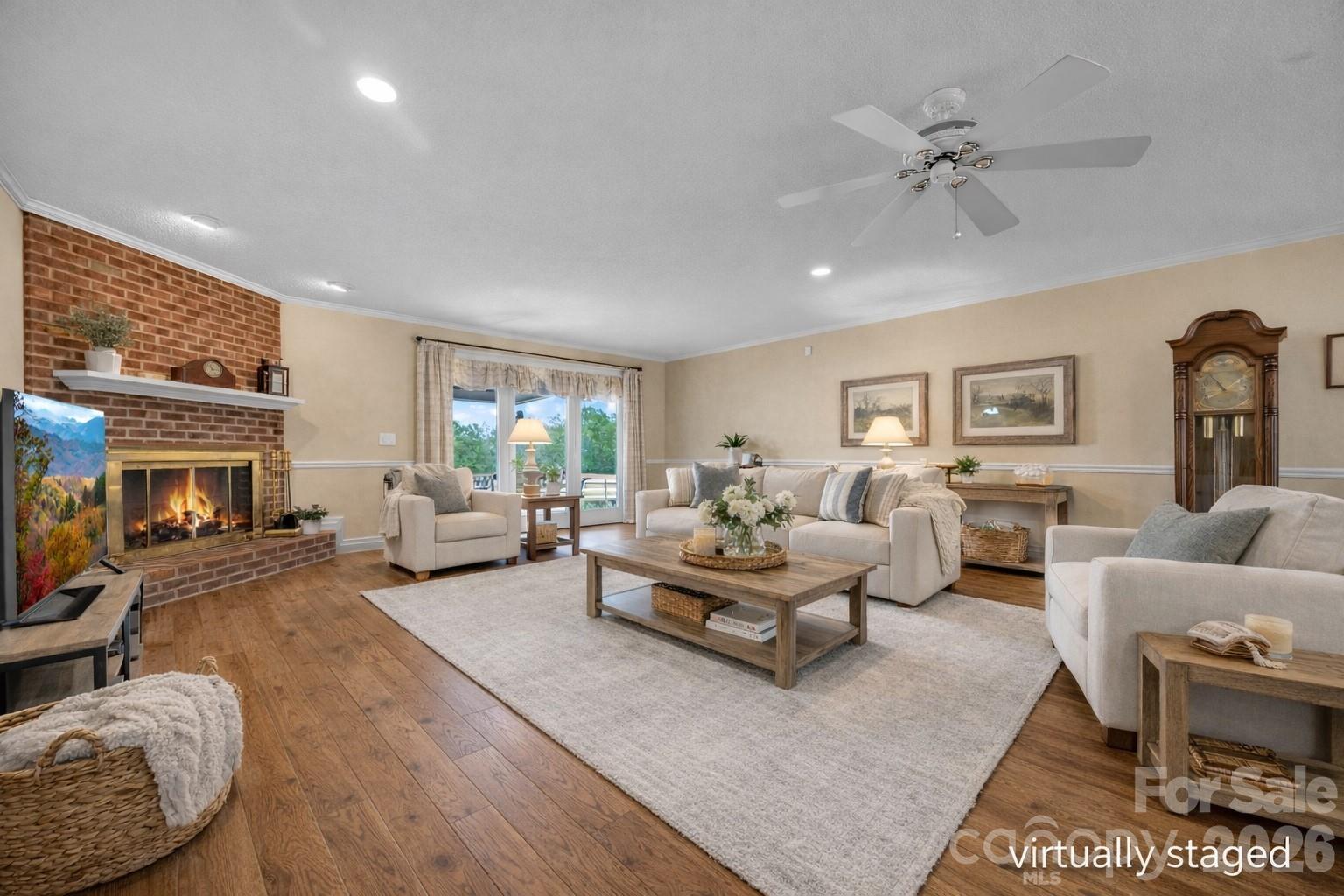 824 N Forest Hills School Road Property Photo 17