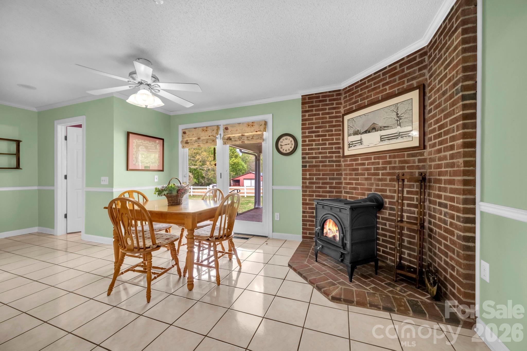 824 N Forest Hills School Road Property Photo 23