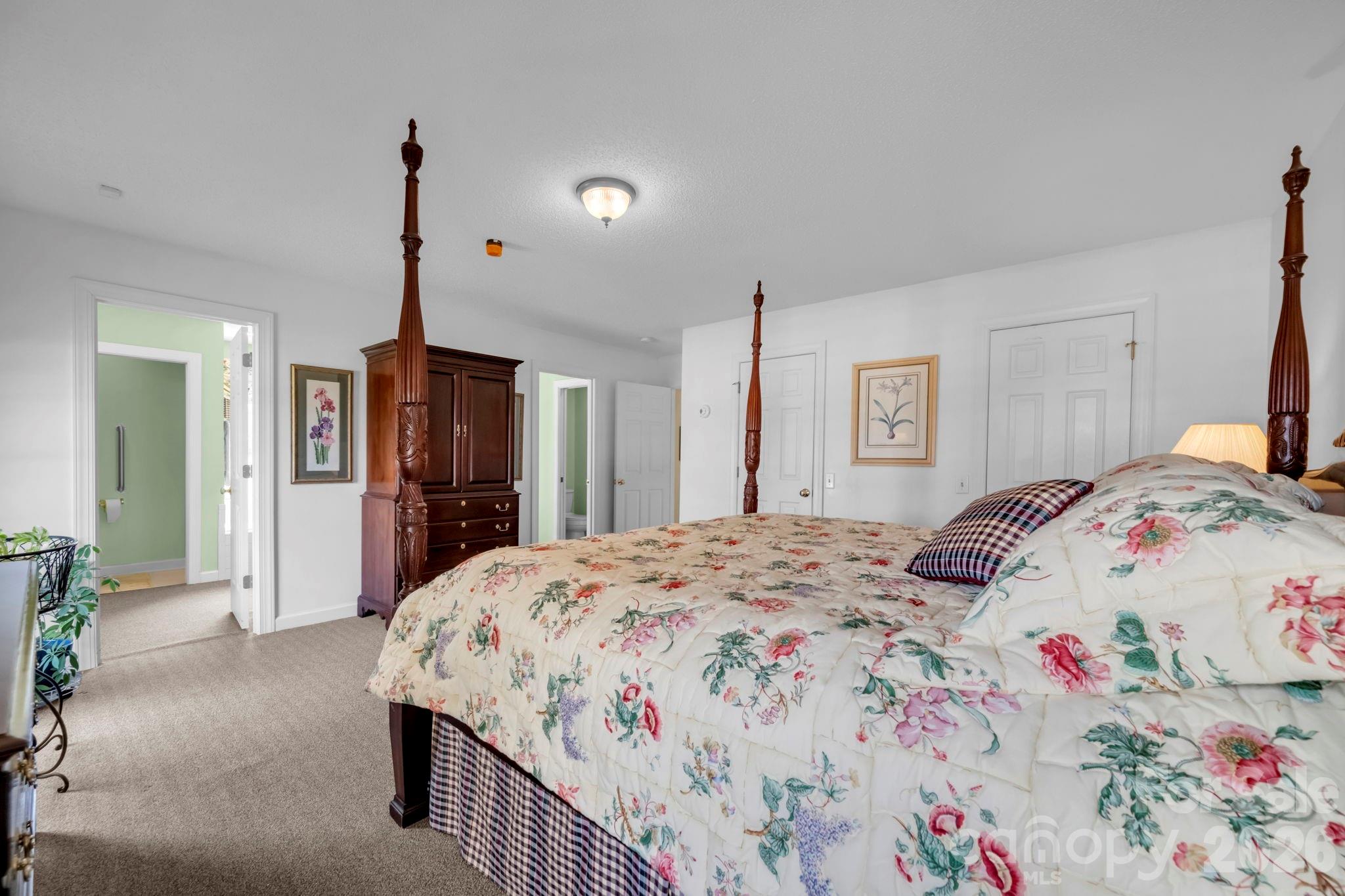 824 N Forest Hills School Road Property Photo 25