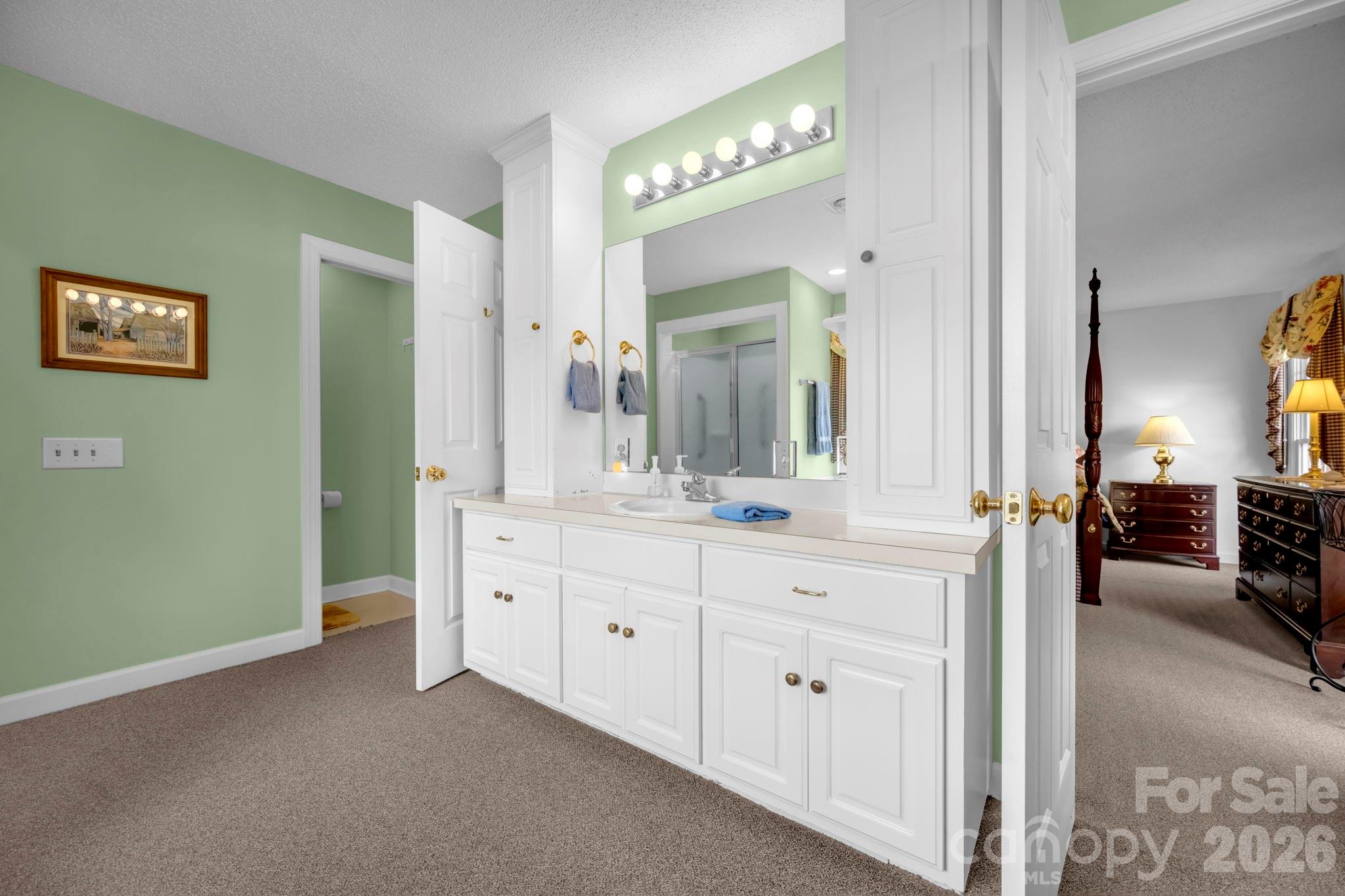 824 N Forest Hills School Road Property Photo 27