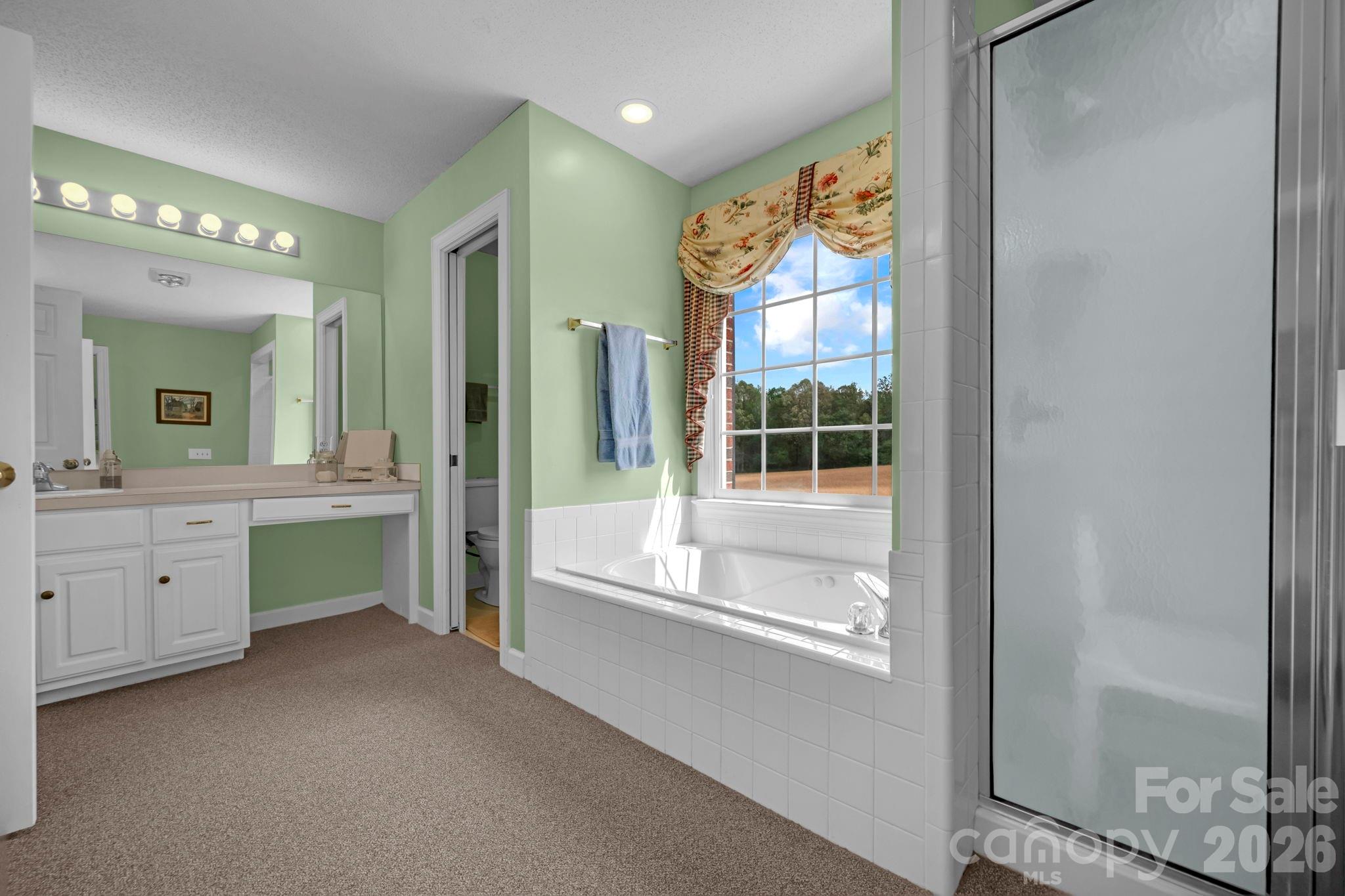 824 N Forest Hills School Road Property Photo 28