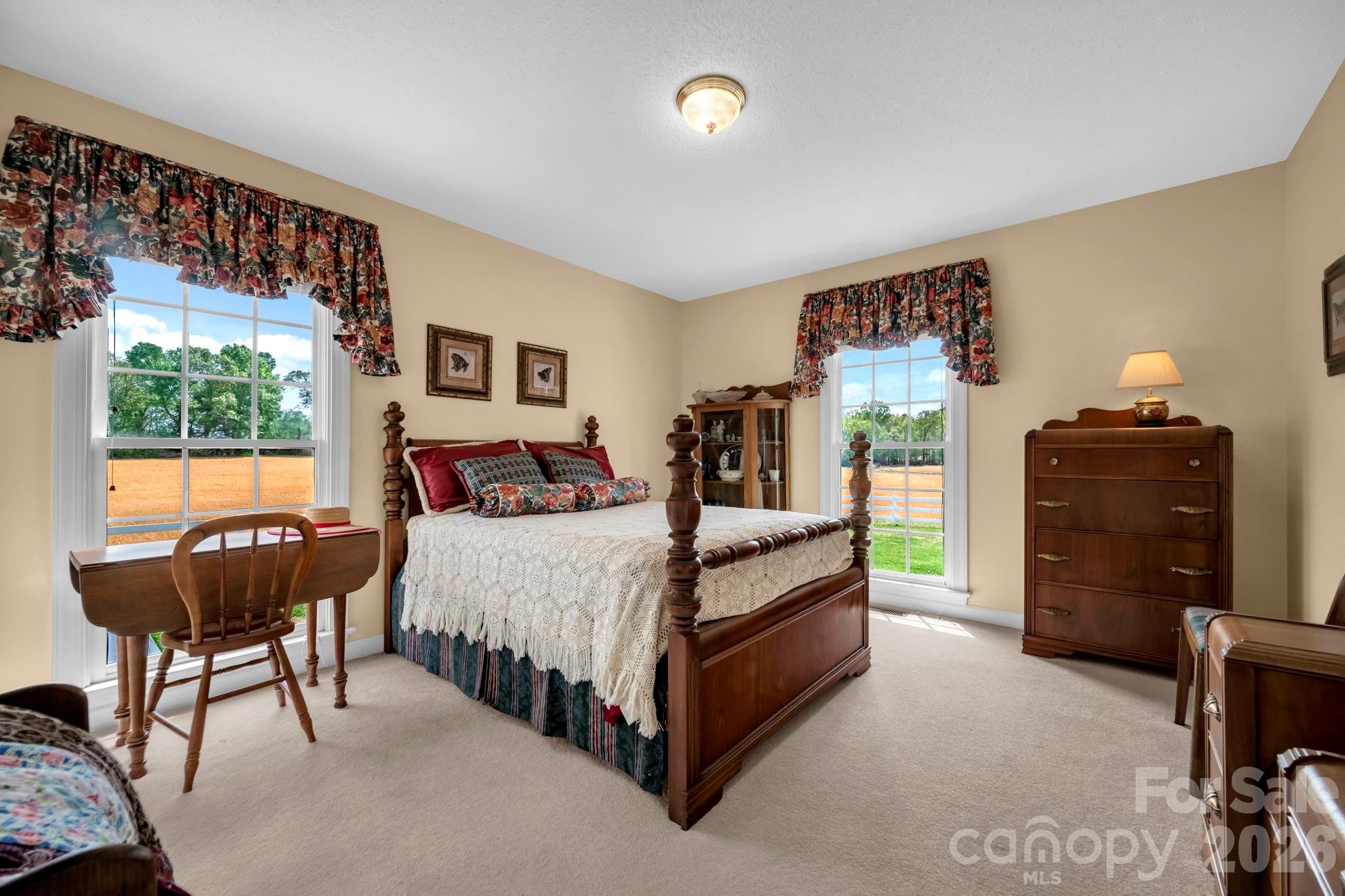 824 N Forest Hills School Road Property Photo 34