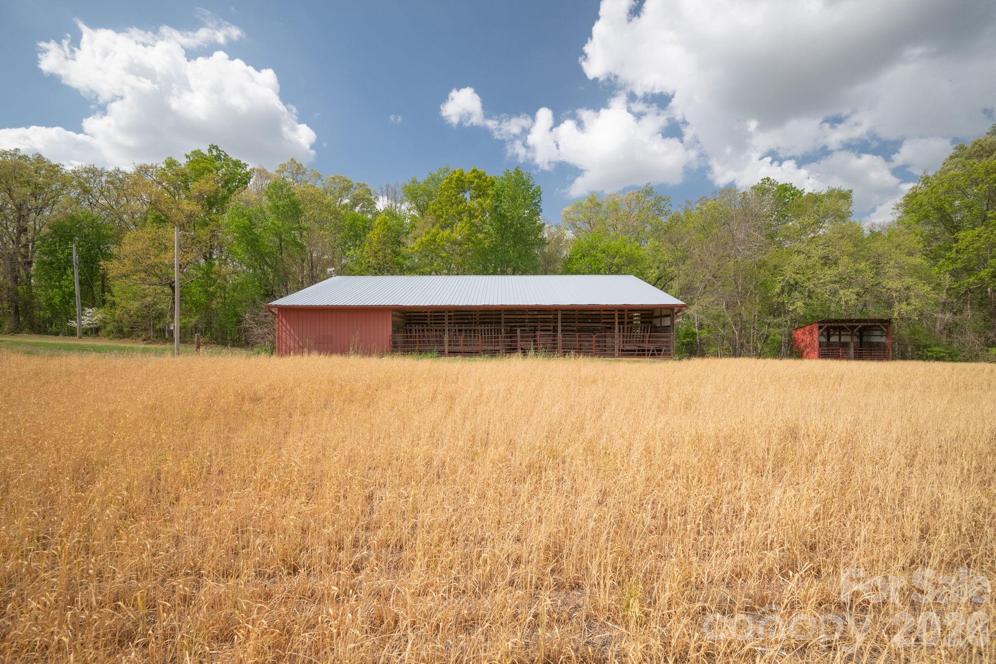 824 N Forest Hills School Road Property Photo 42