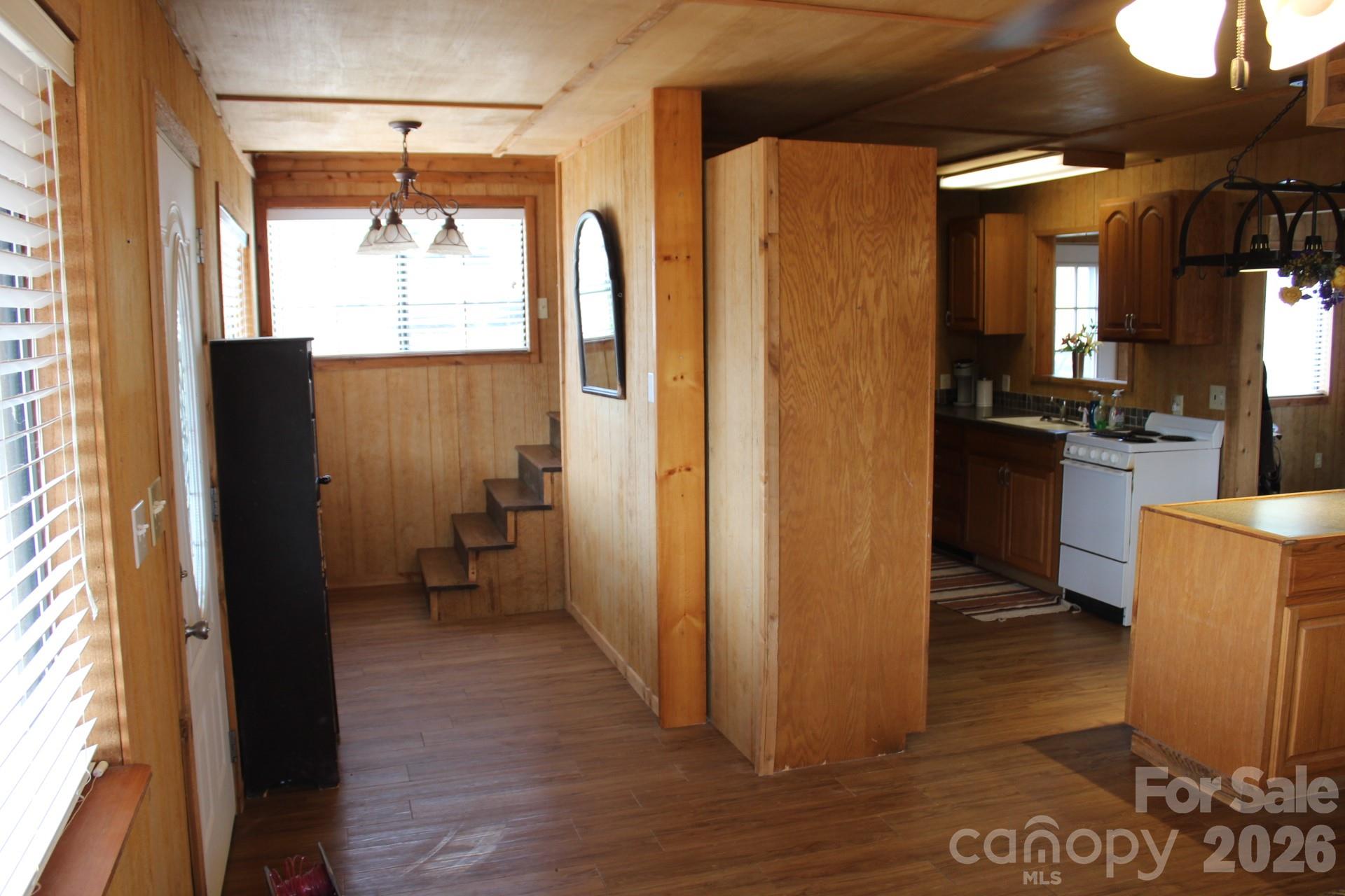 105 Filly Trail Property Photo 6