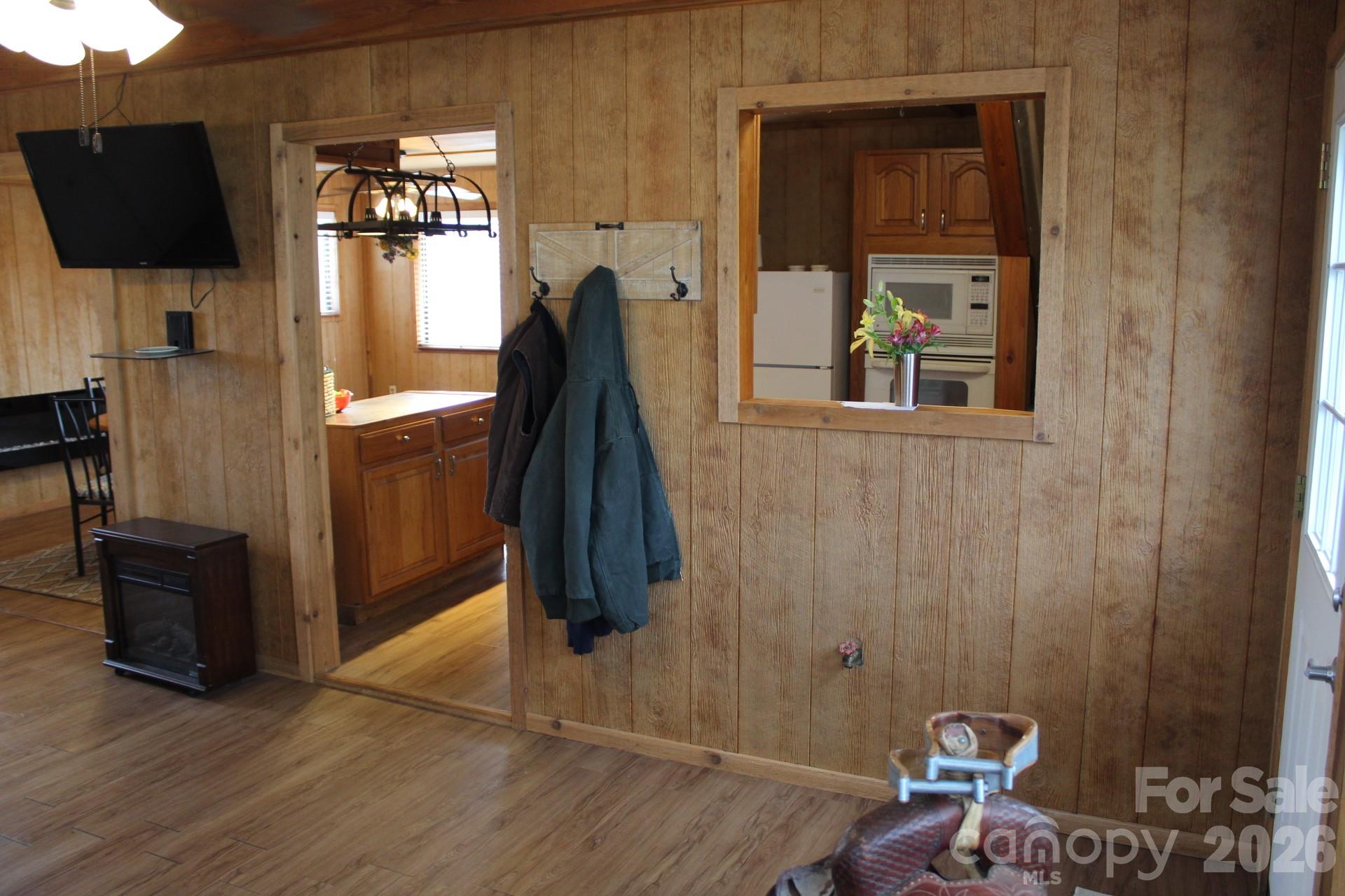 105 Filly Trail Property Photo 14