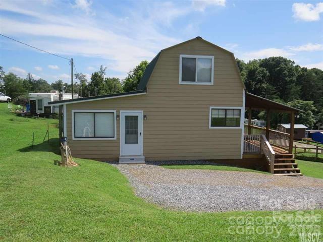 105 Filly Trail Property Photo 33