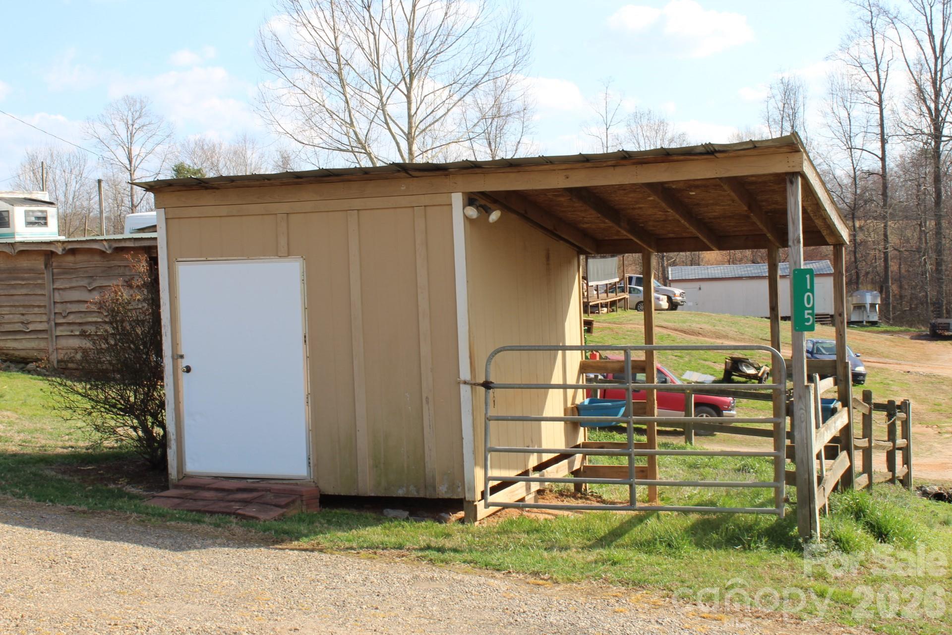 105 Filly Trail Property Photo 38