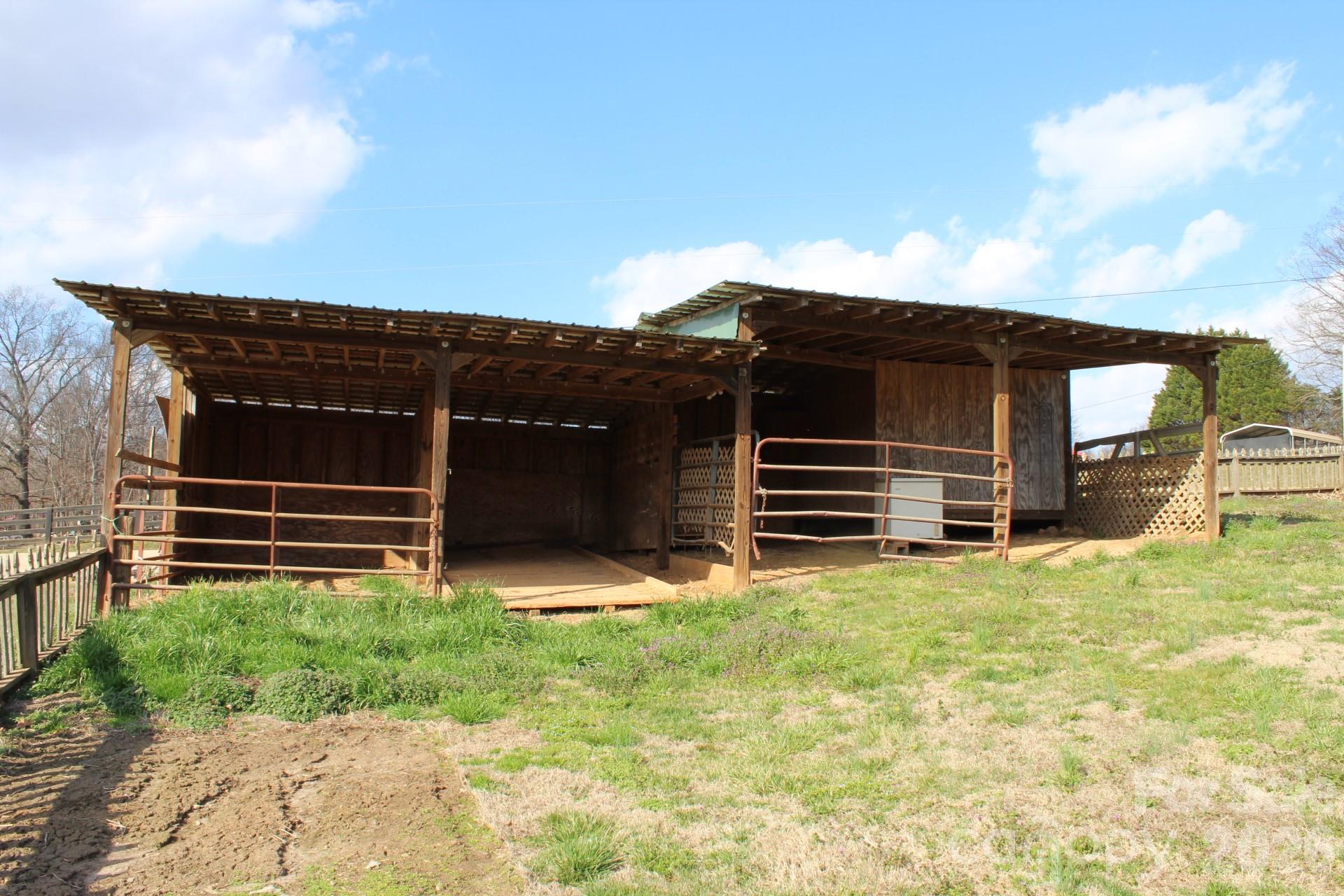 105 Filly Trail Property Photo 39