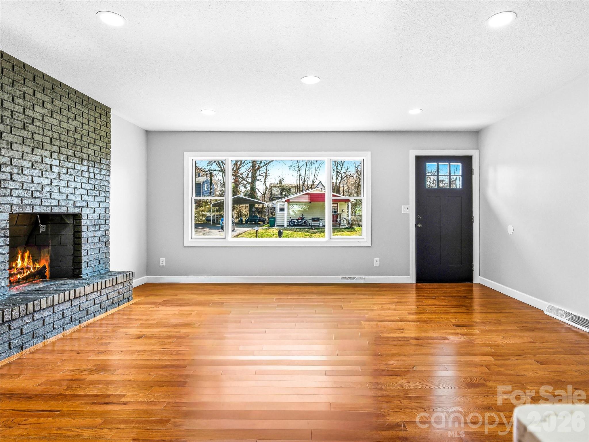 2 Oakland Street Property Photo 6