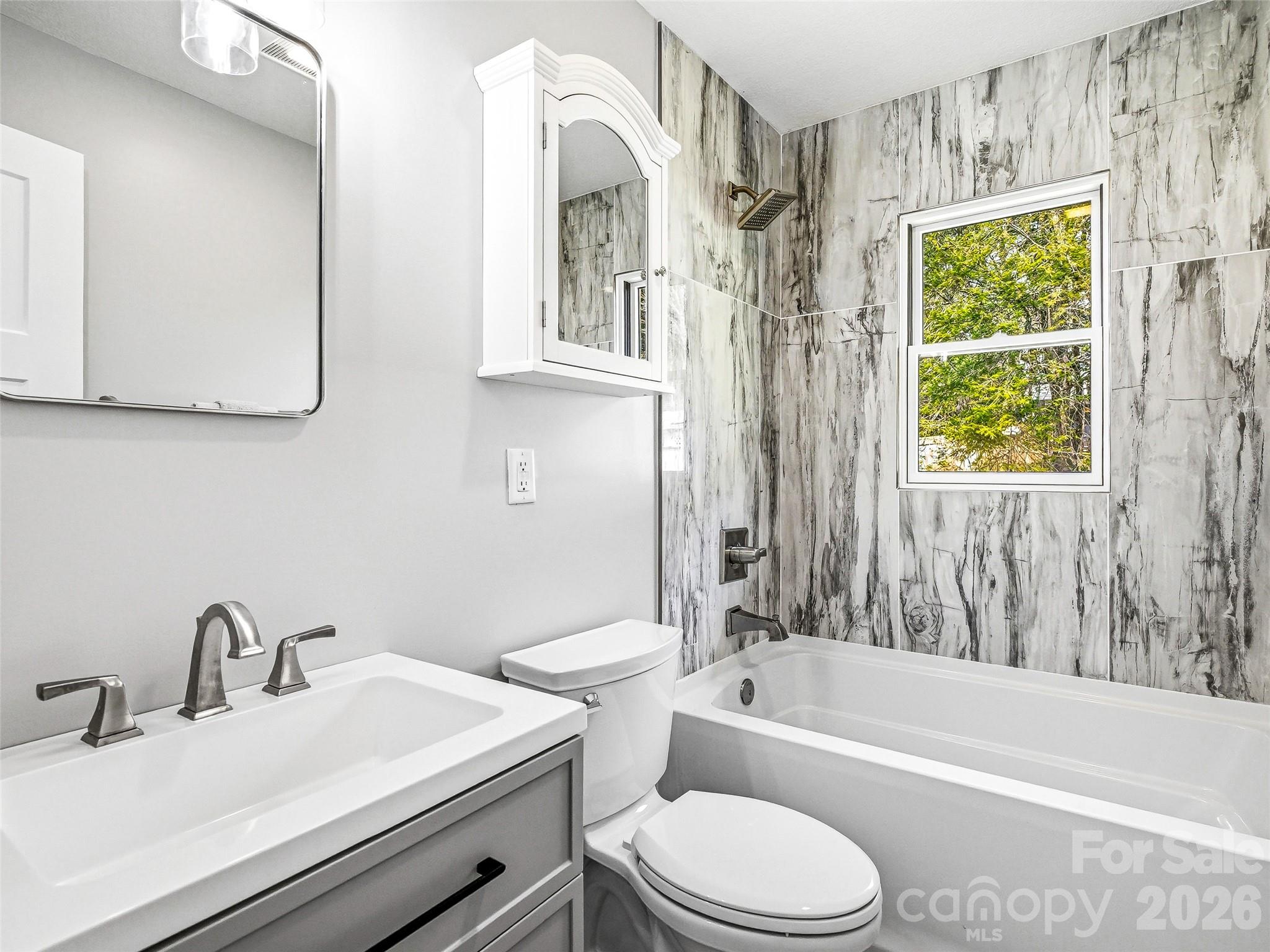 2 Oakland Street Property Photo 18