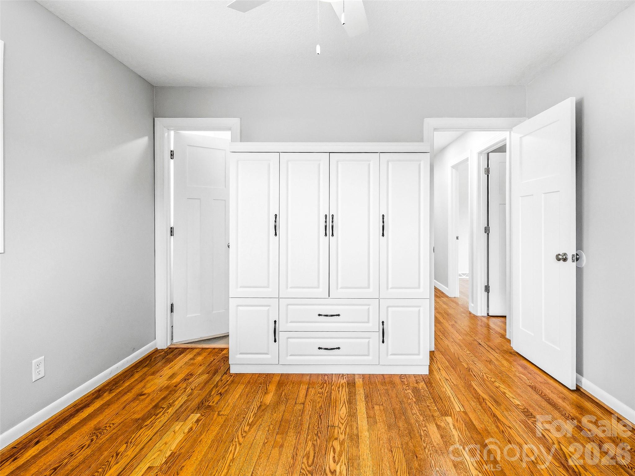 2 Oakland Street Property Photo 24