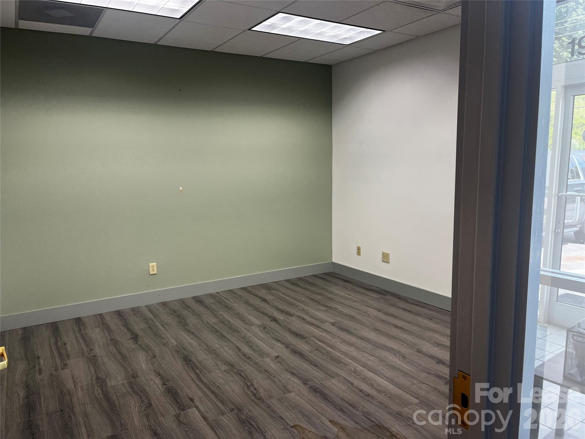 199 Charlotte Highway Property Photo 4