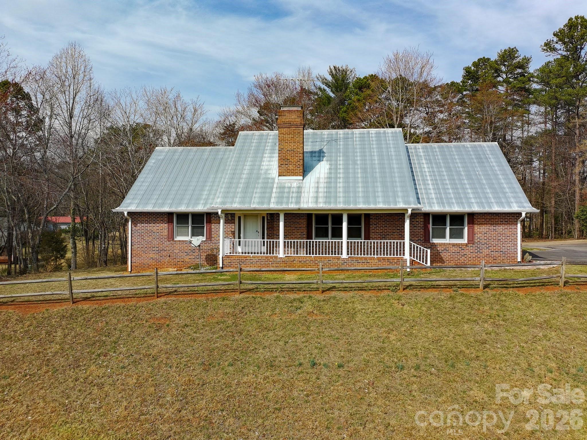 120 Skyline Drive Property Photo 2