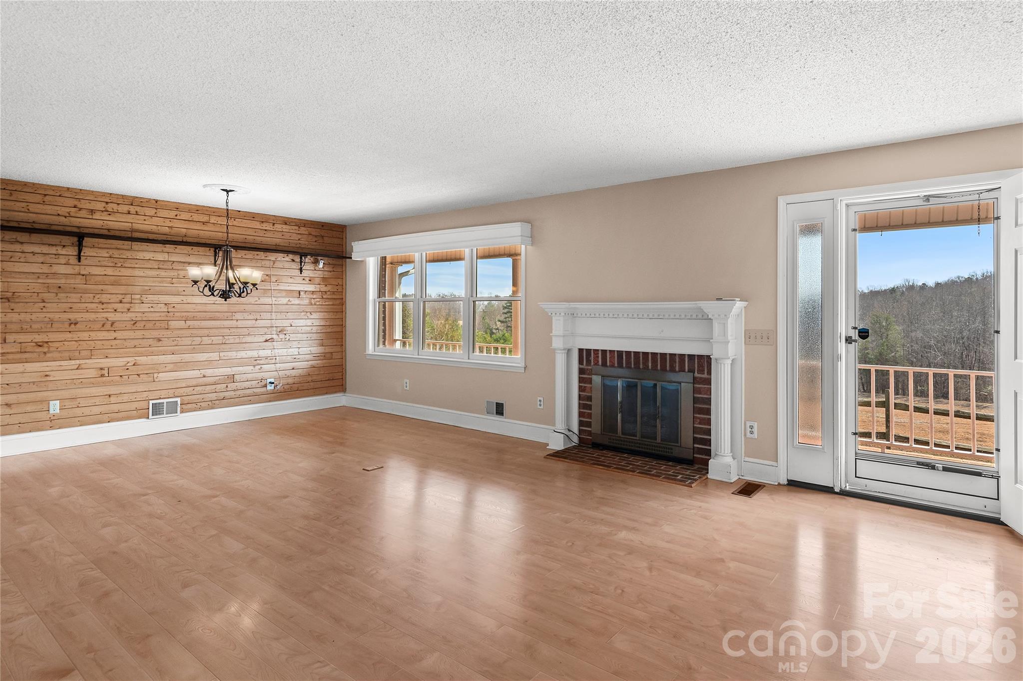 120 Skyline Drive Property Photo 14