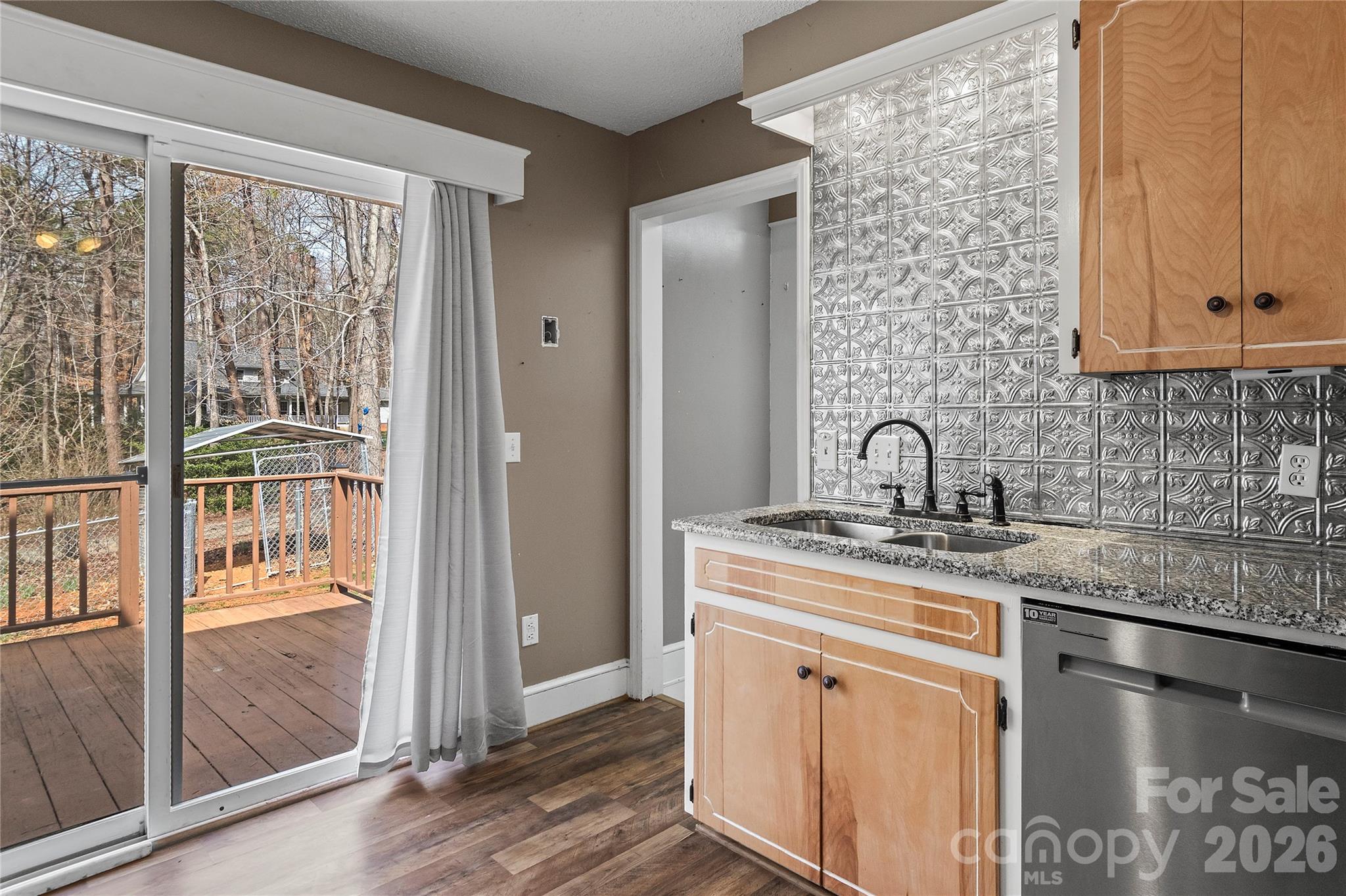 120 Skyline Drive Property Photo 27