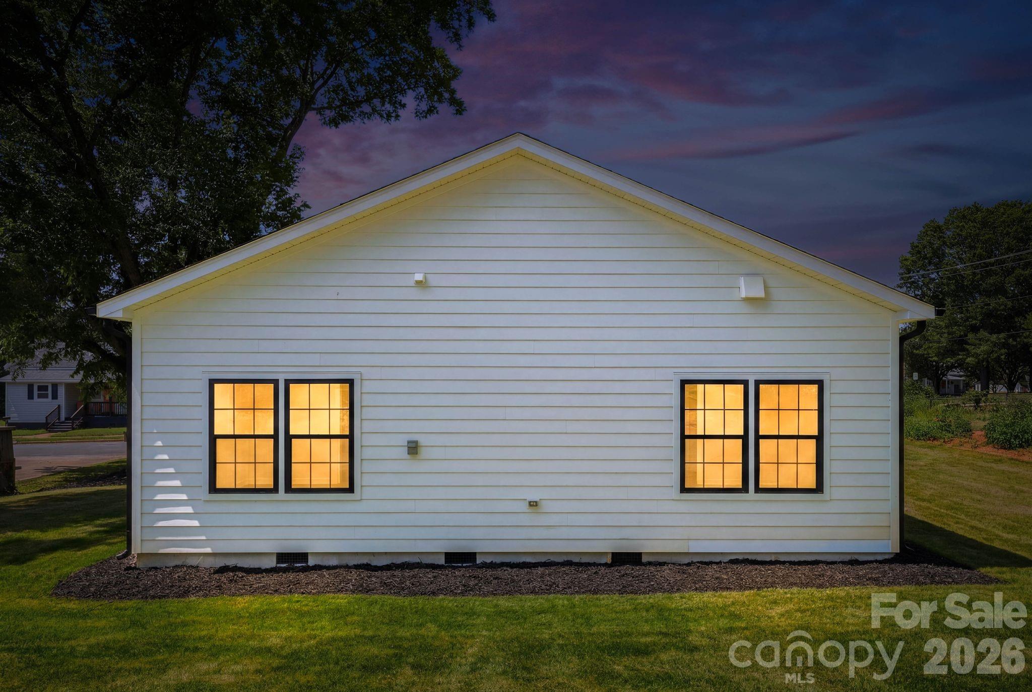 203 Lee Street Property Photo 5